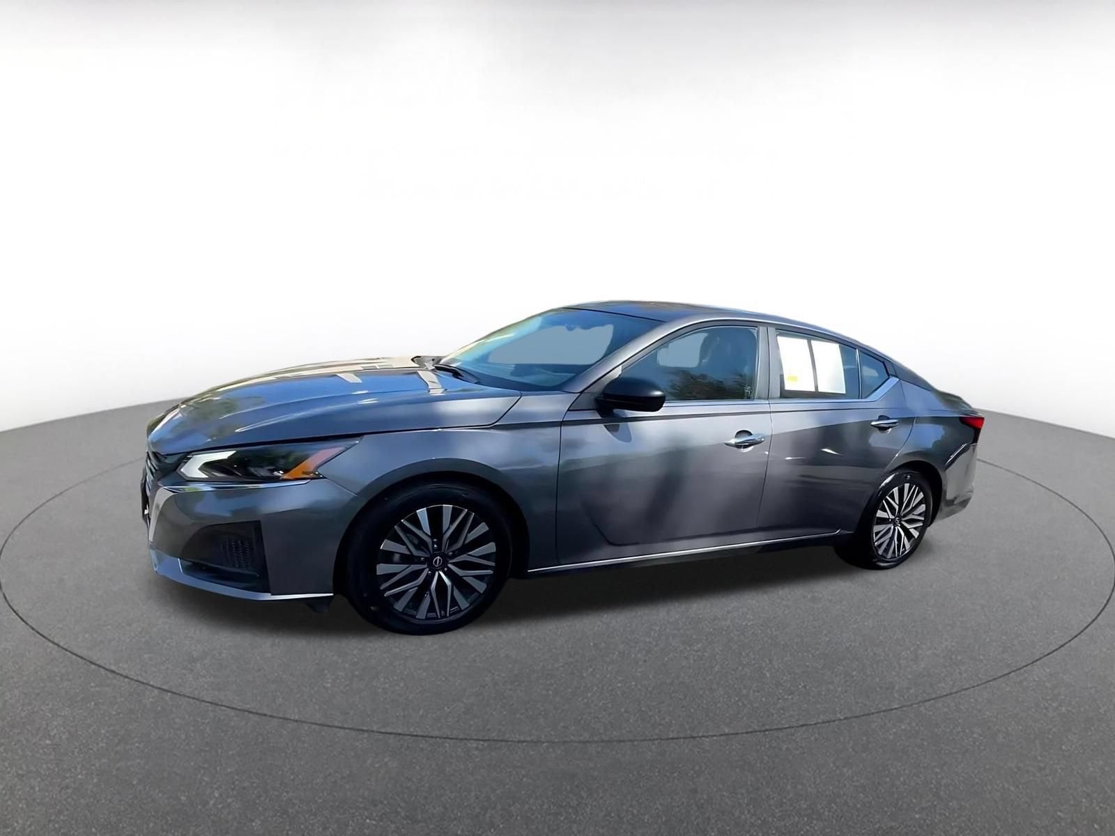 Thumbnail: 2025 Nissan Altima - 8