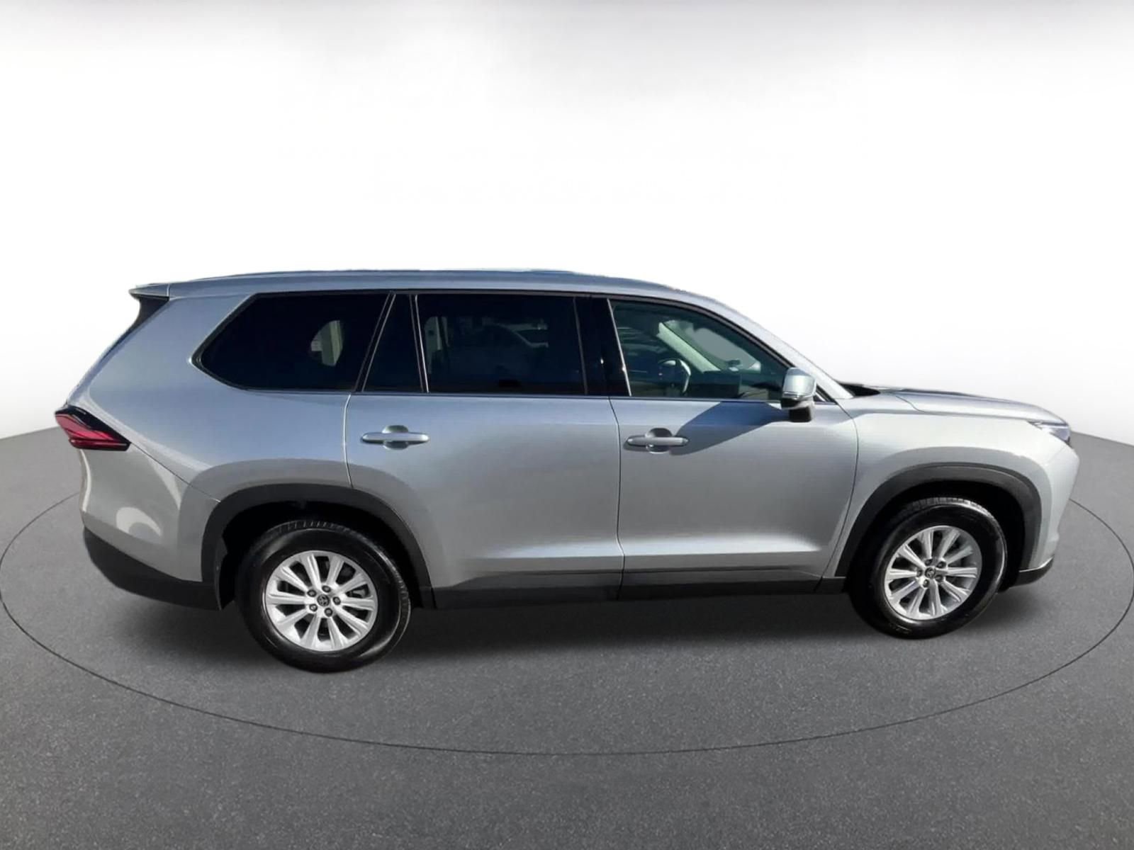 Thumbnail: 2025 Toyota Grand Highlander - 16