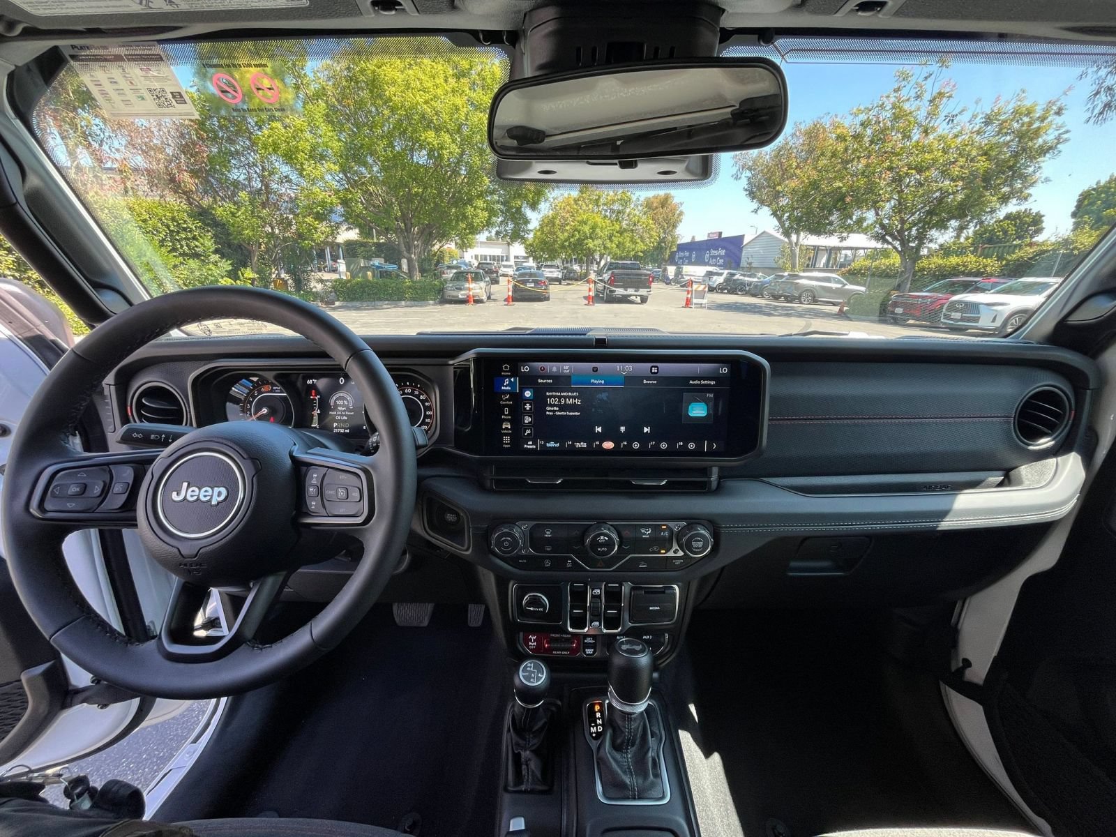 Thumbnail: 2025 Jeep Wrangler - 32