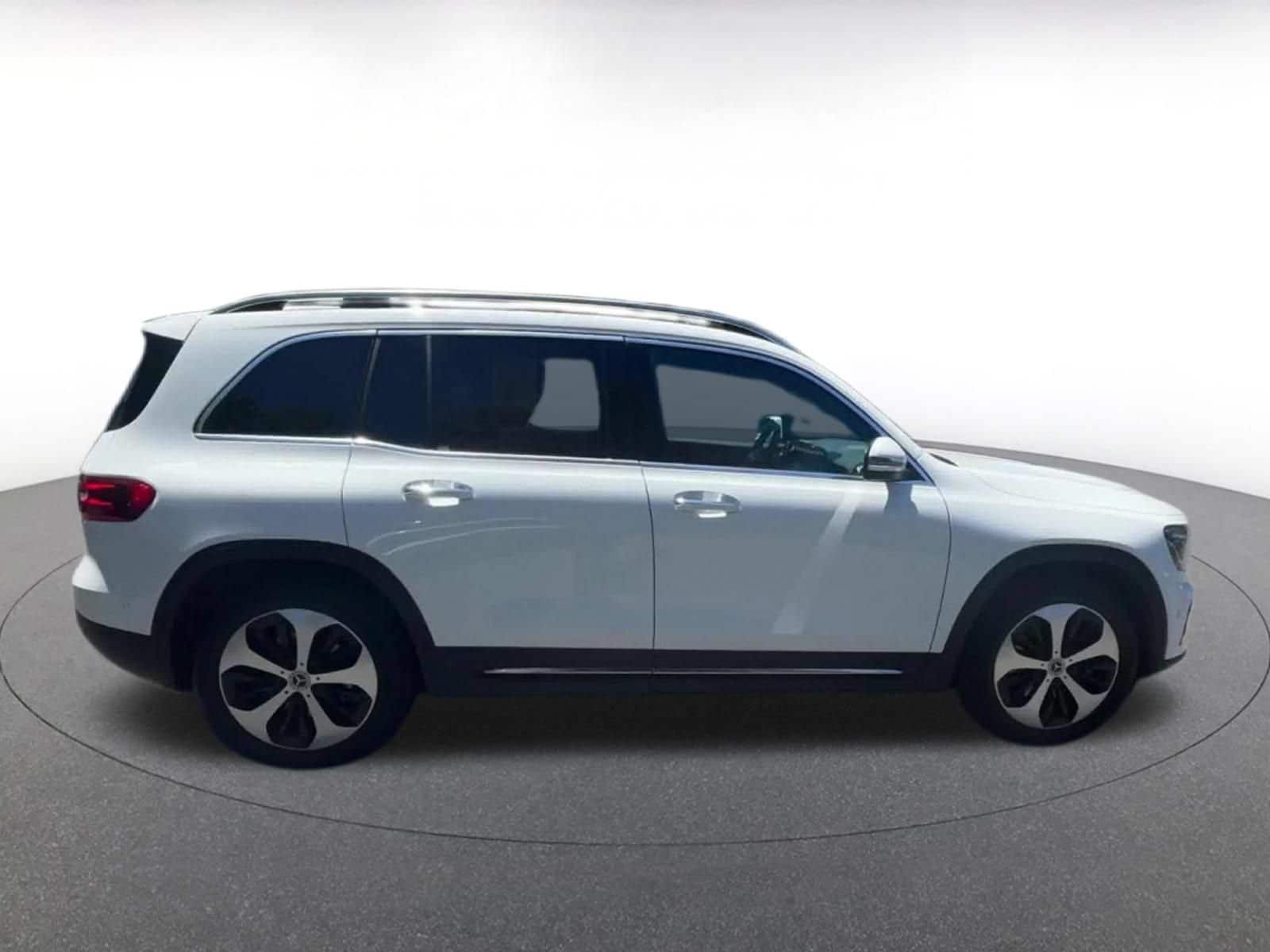 Thumbnail: 2025 Mercedes-Benz GLB - 16