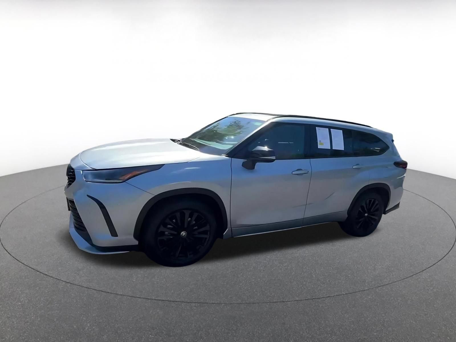 Thumbnail: 2025 Toyota Highlander - 8