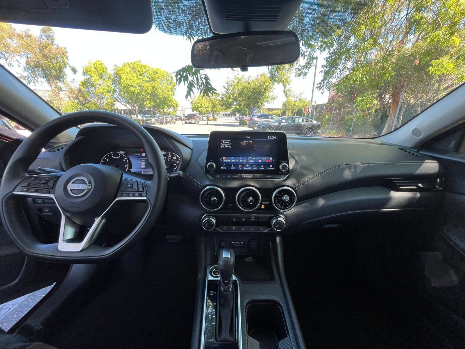 Thumbnail: 2025 Nissan Sentra - 31
