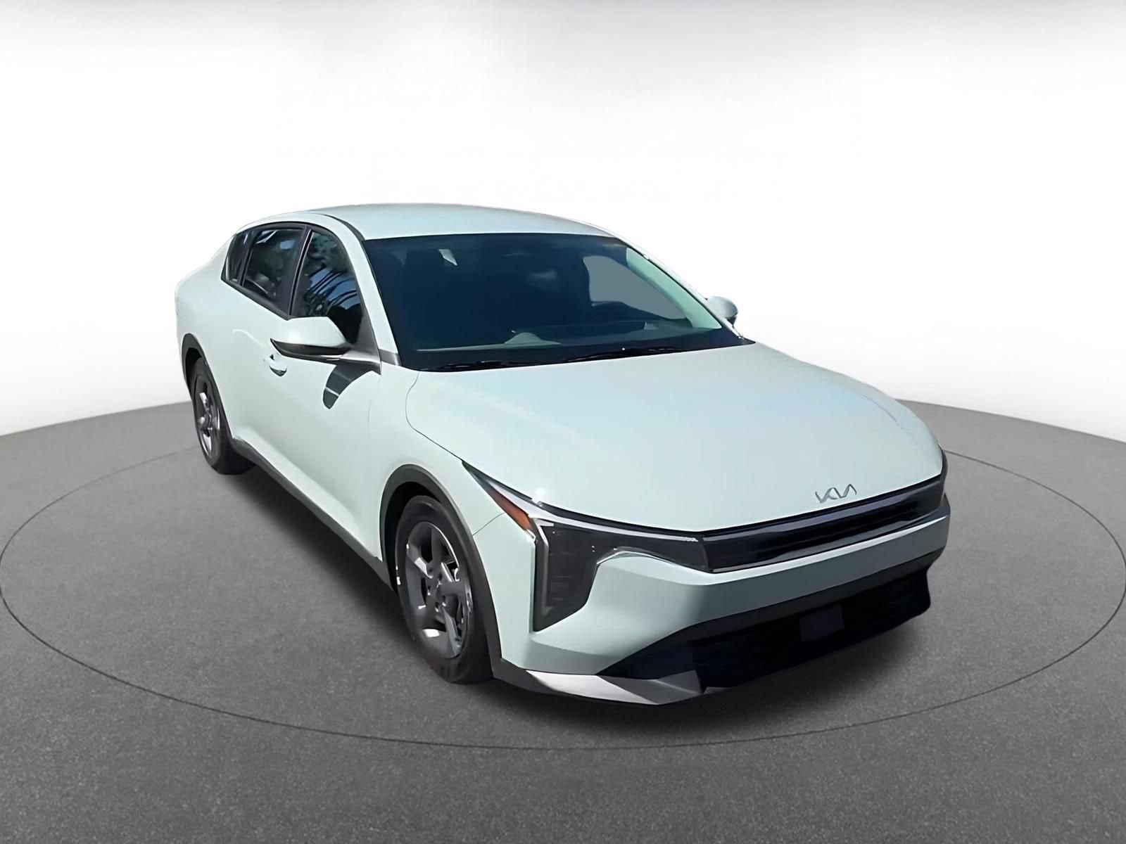 Thumbnail: 2025 Kia K4 - 3