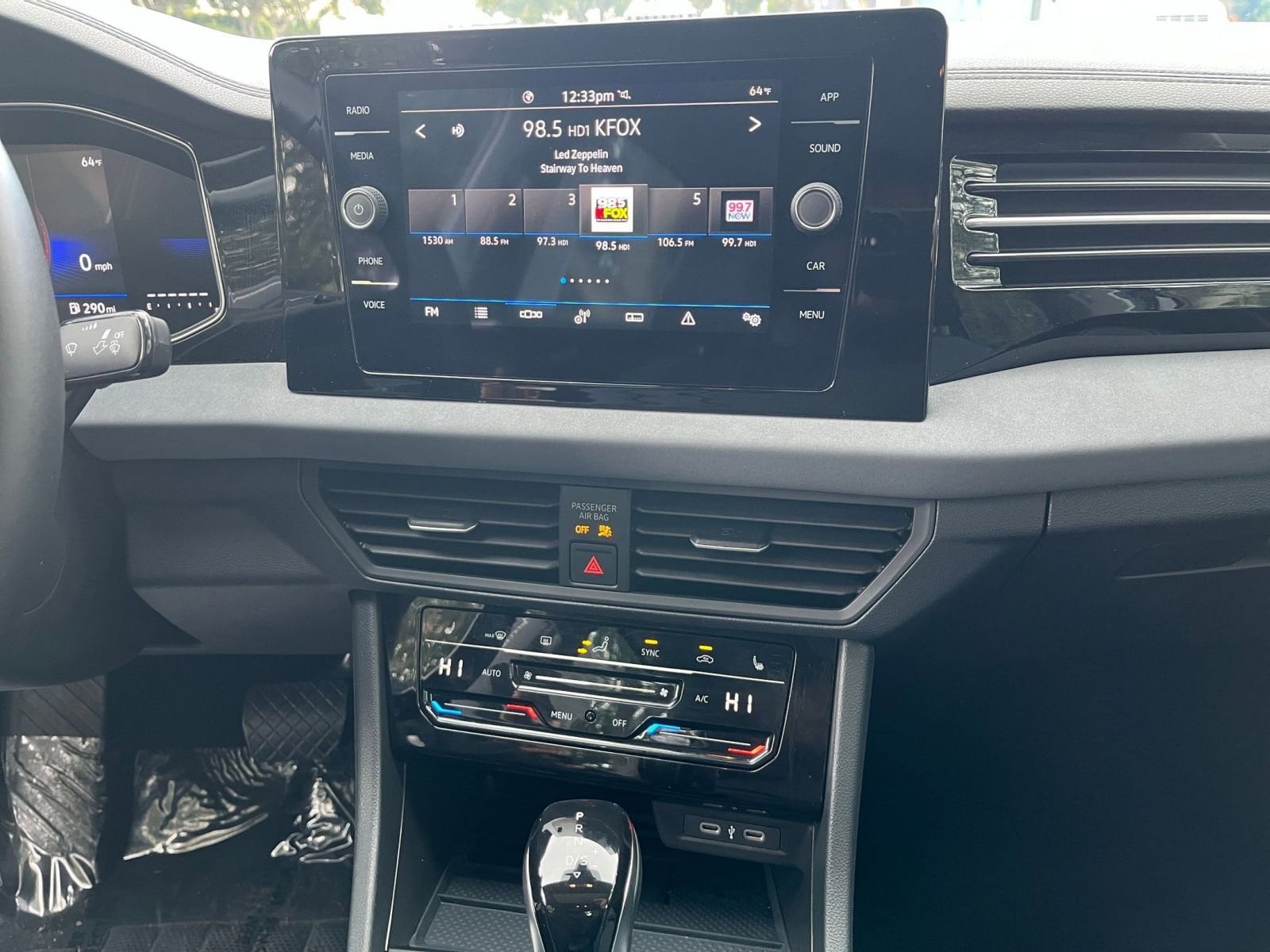 Thumbnail: 2025 Volkswagen Jetta - 18