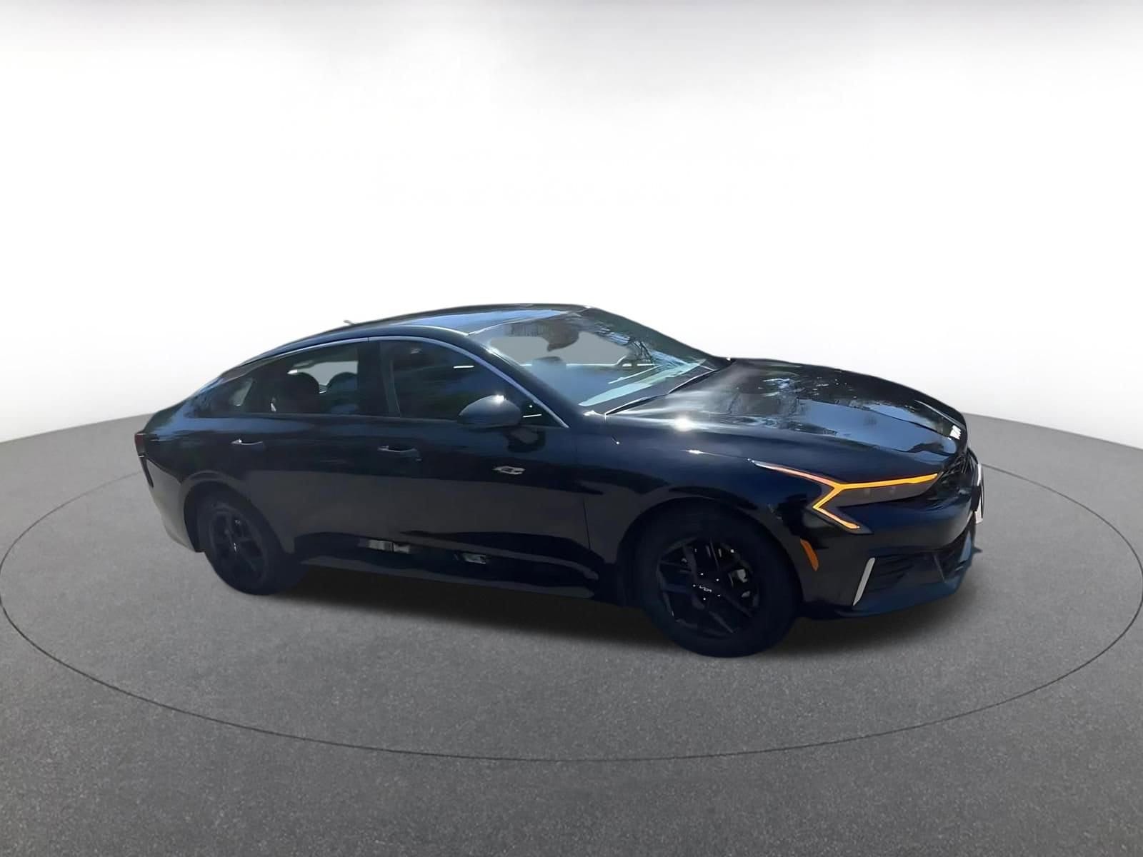 Thumbnail: 2025 Kia K5 - 2
