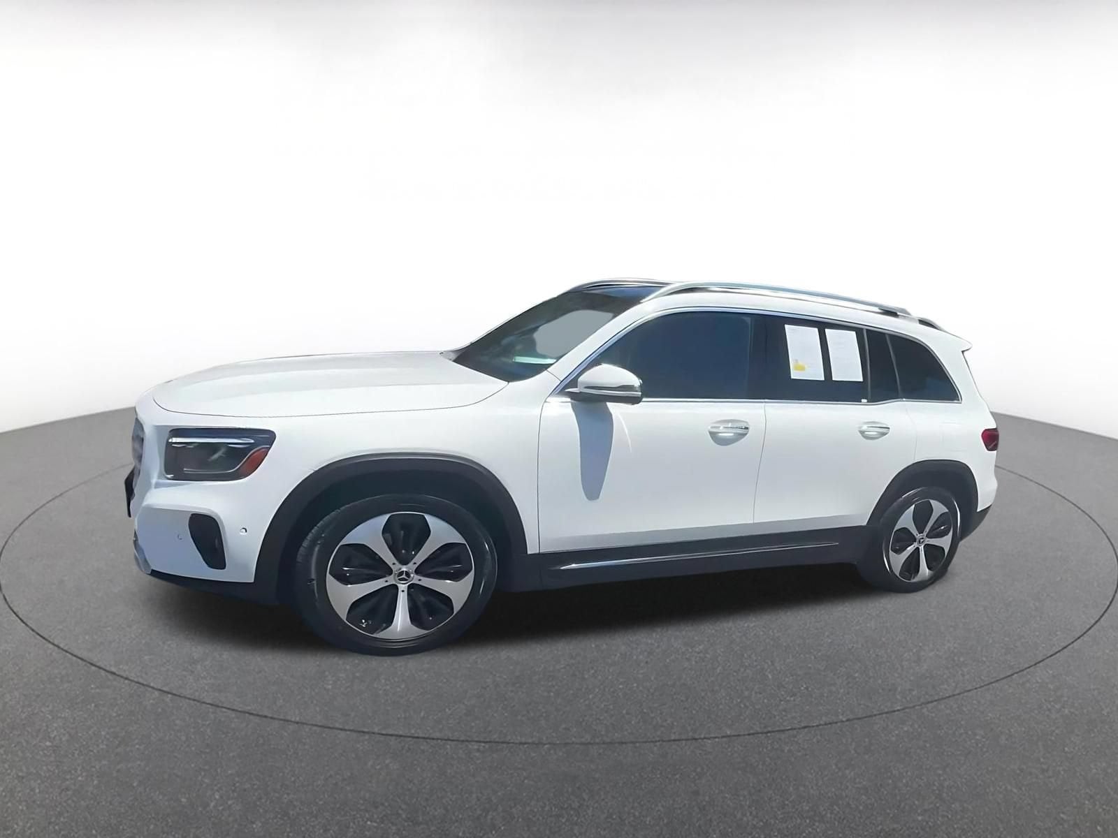 Thumbnail: 2025 Mercedes-Benz GLB - 9