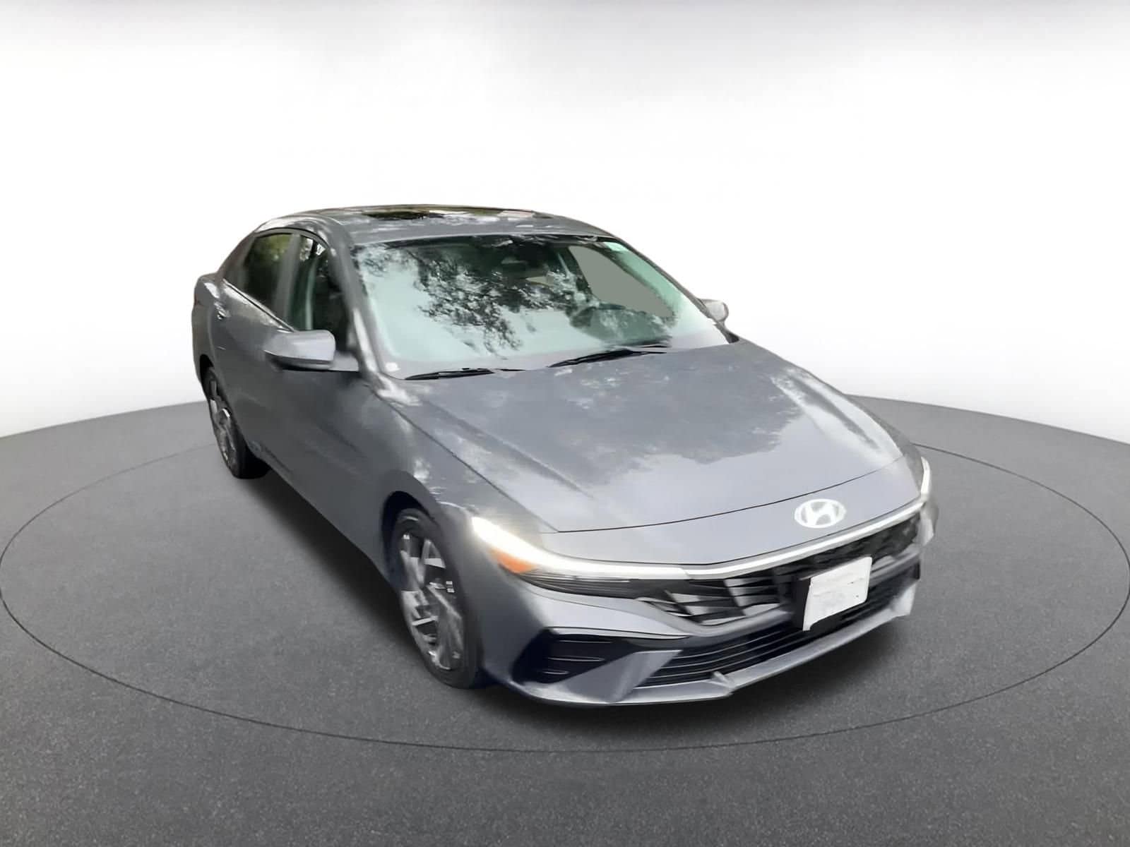 Thumbnail: 2025 Hyundai Elantra - 3