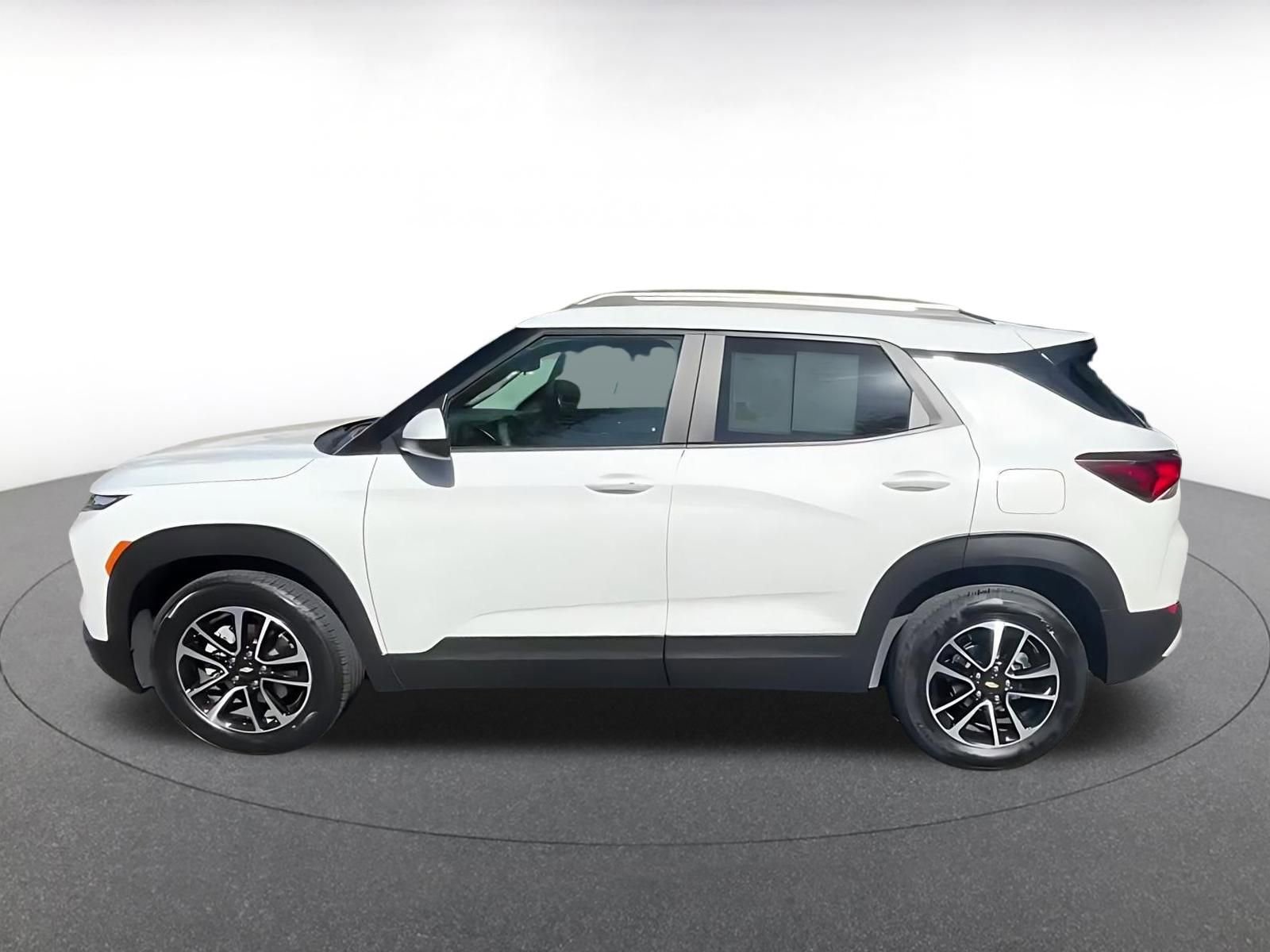 Thumbnail: 2025 Chevrolet TrailBlazer - 9