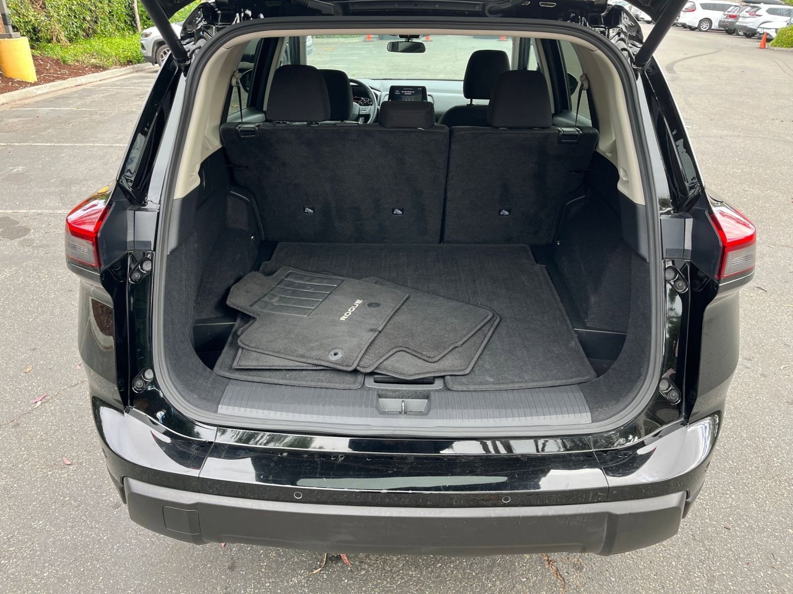 Thumbnail: 2025 Nissan Rogue - 33