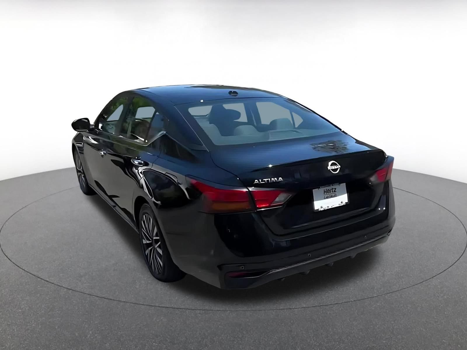 Thumbnail: 2025 Nissan Altima - 8