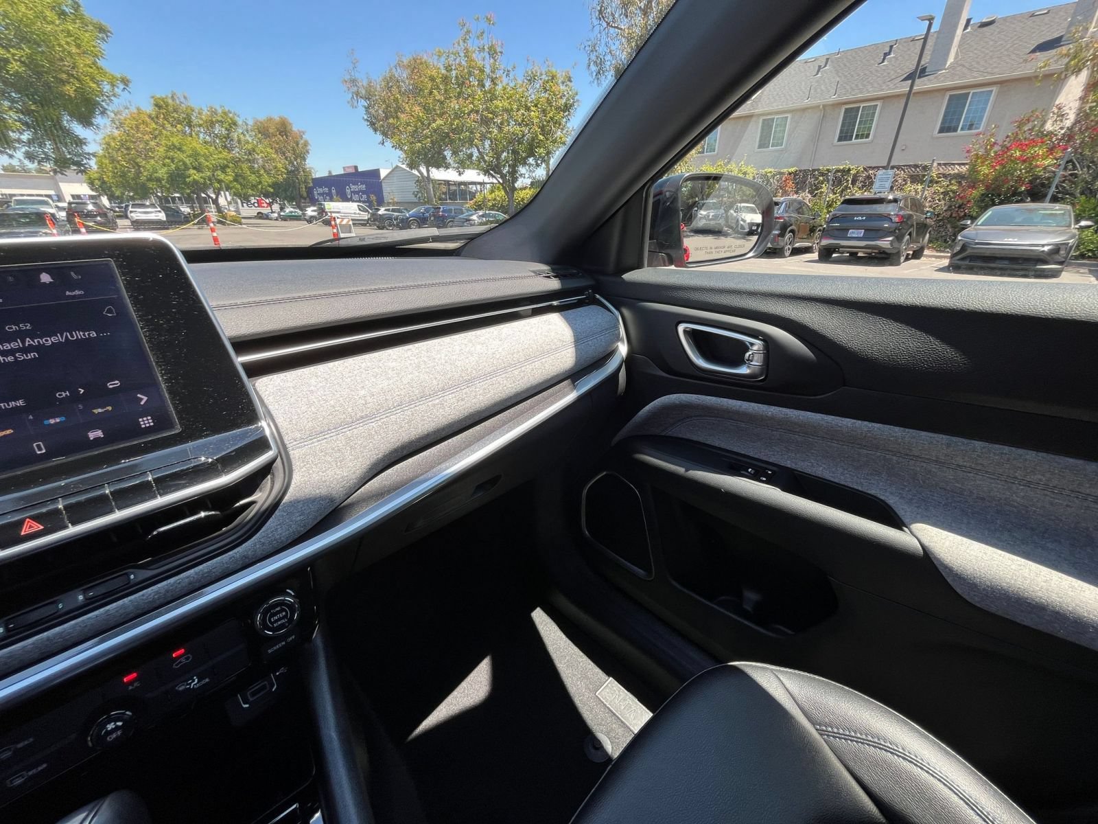 Thumbnail: 2025 Jeep Compass - 34