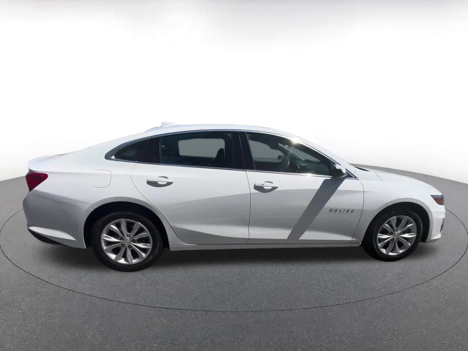 Thumbnail: 2024 Chevrolet Malibu - 13