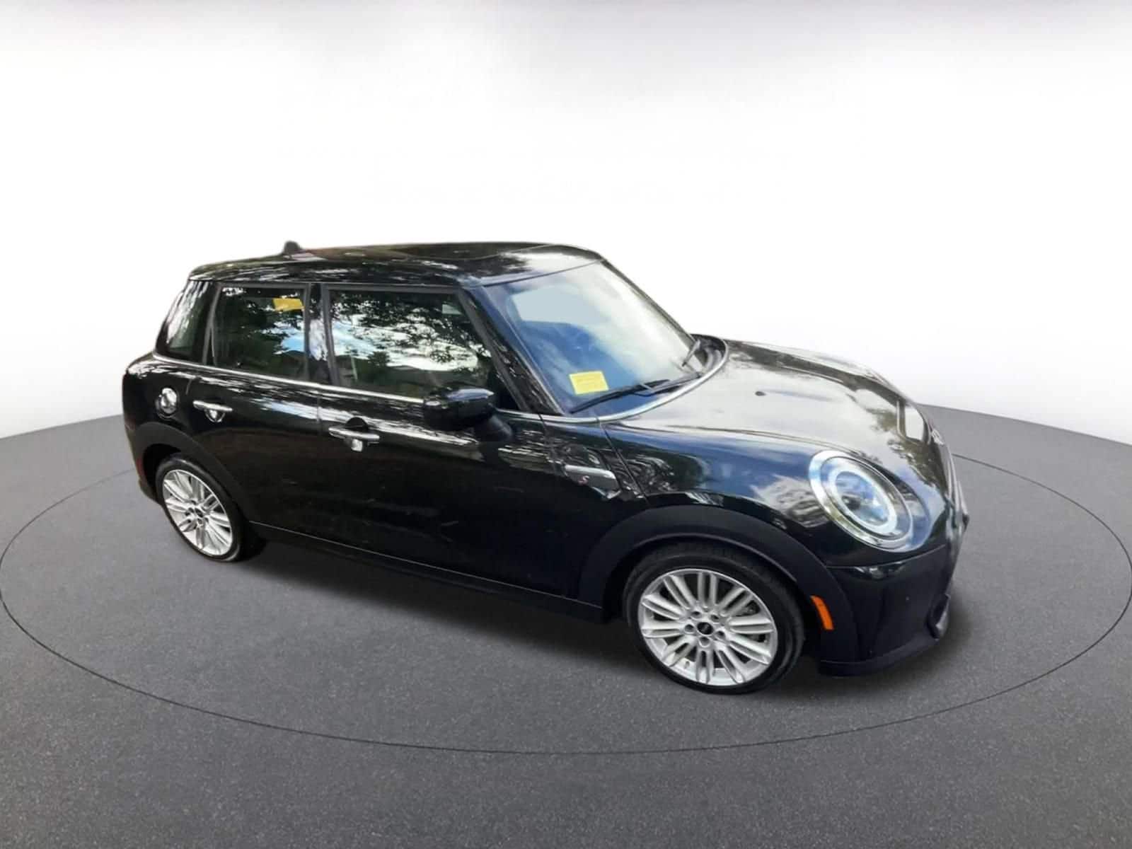 Thumbnail: 2024 MINI Cooper Hardtop - 2
