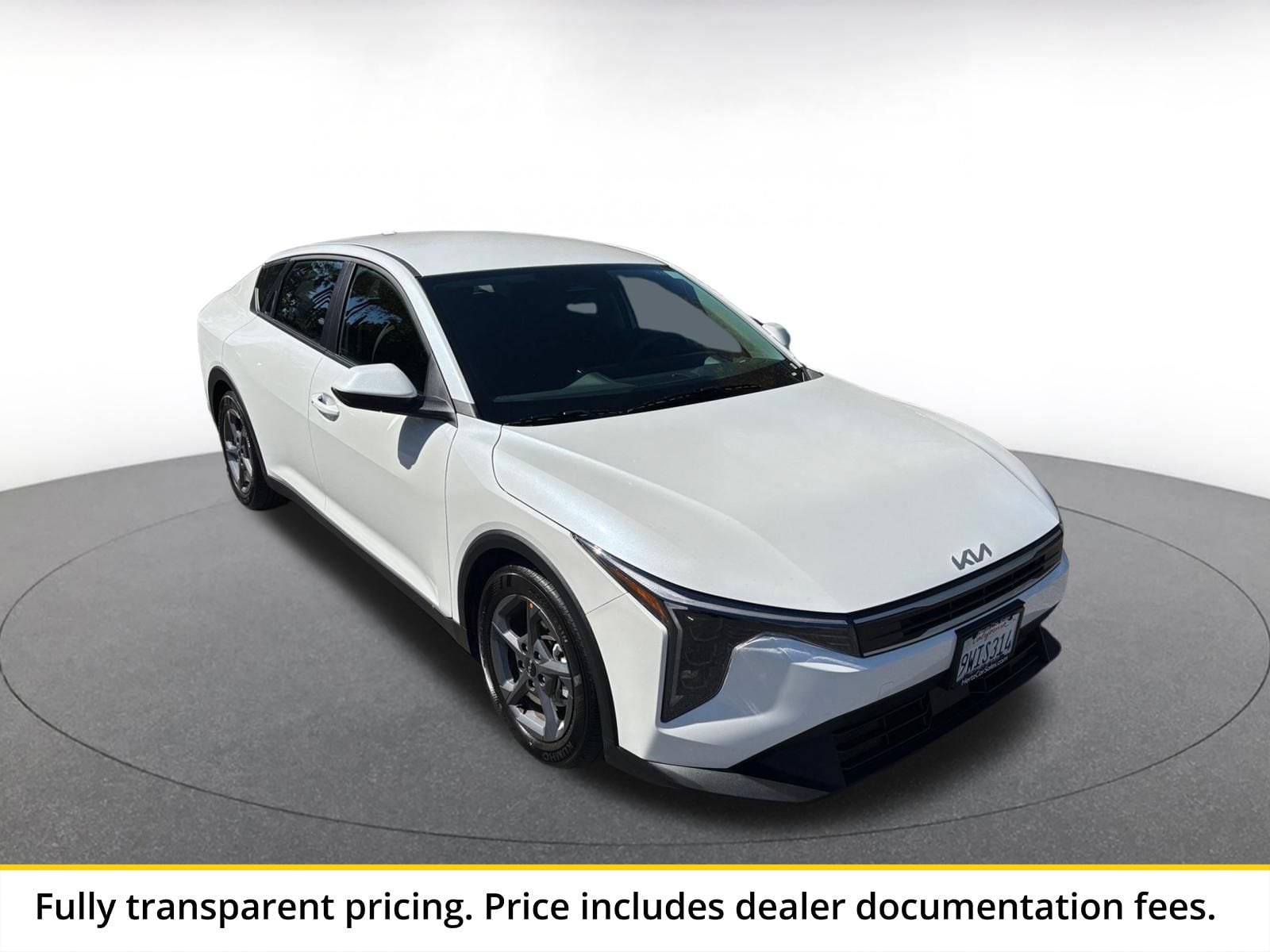 Thumbnail: 2026 Kia K4 - 1