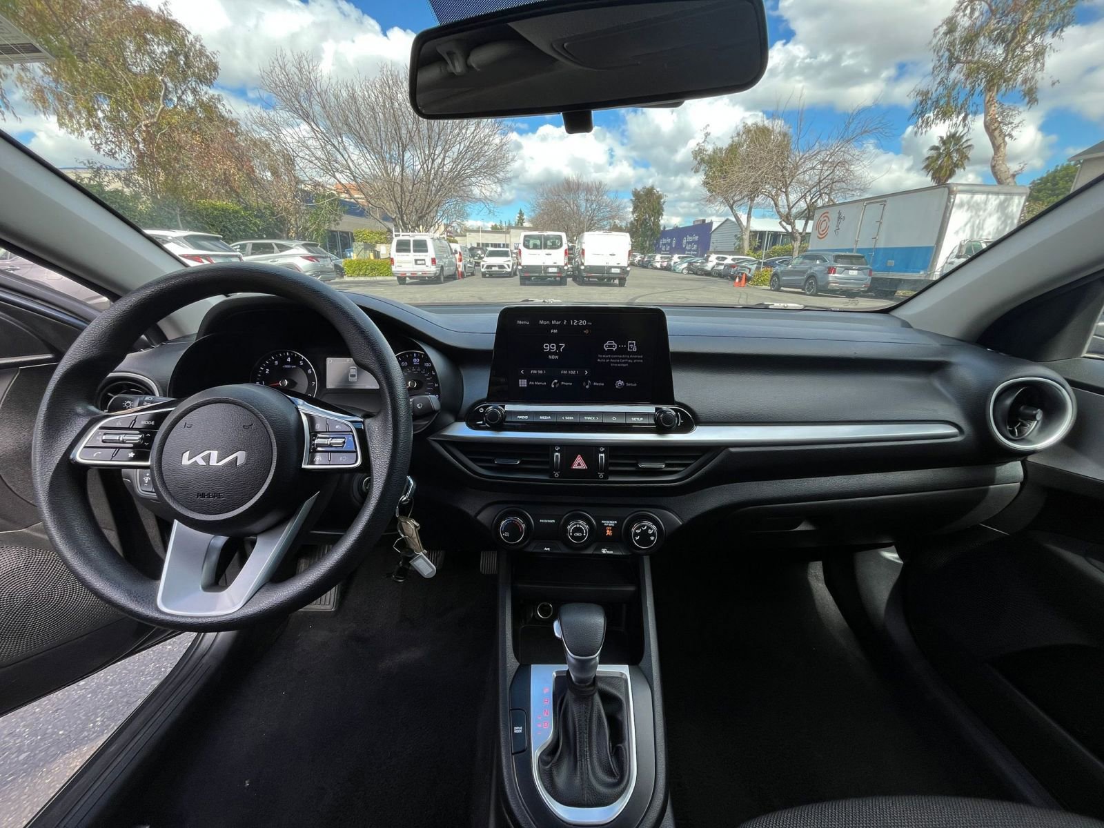 Thumbnail: 2024 Kia Forte - 31