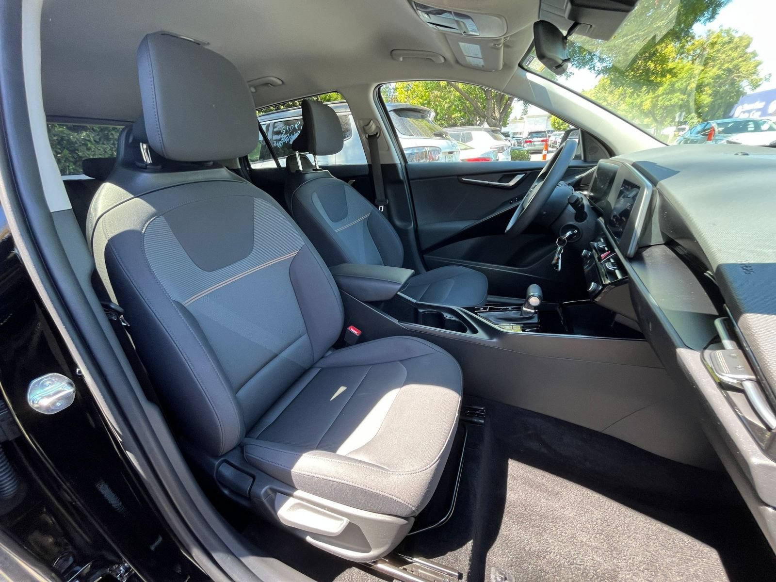 Thumbnail: 2026 Kia Niro - 34