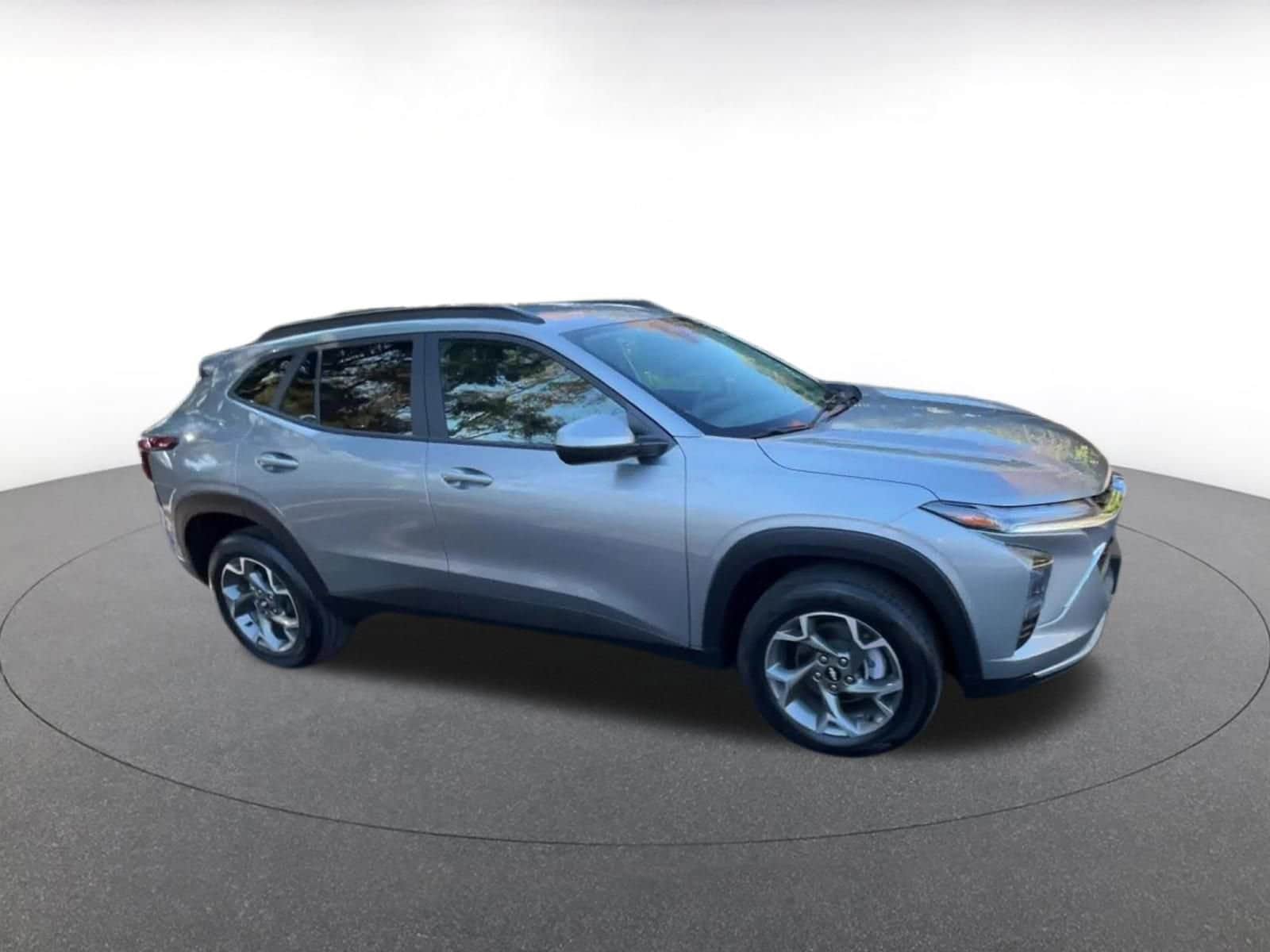 Thumbnail: 2025 Chevrolet Trax - 2