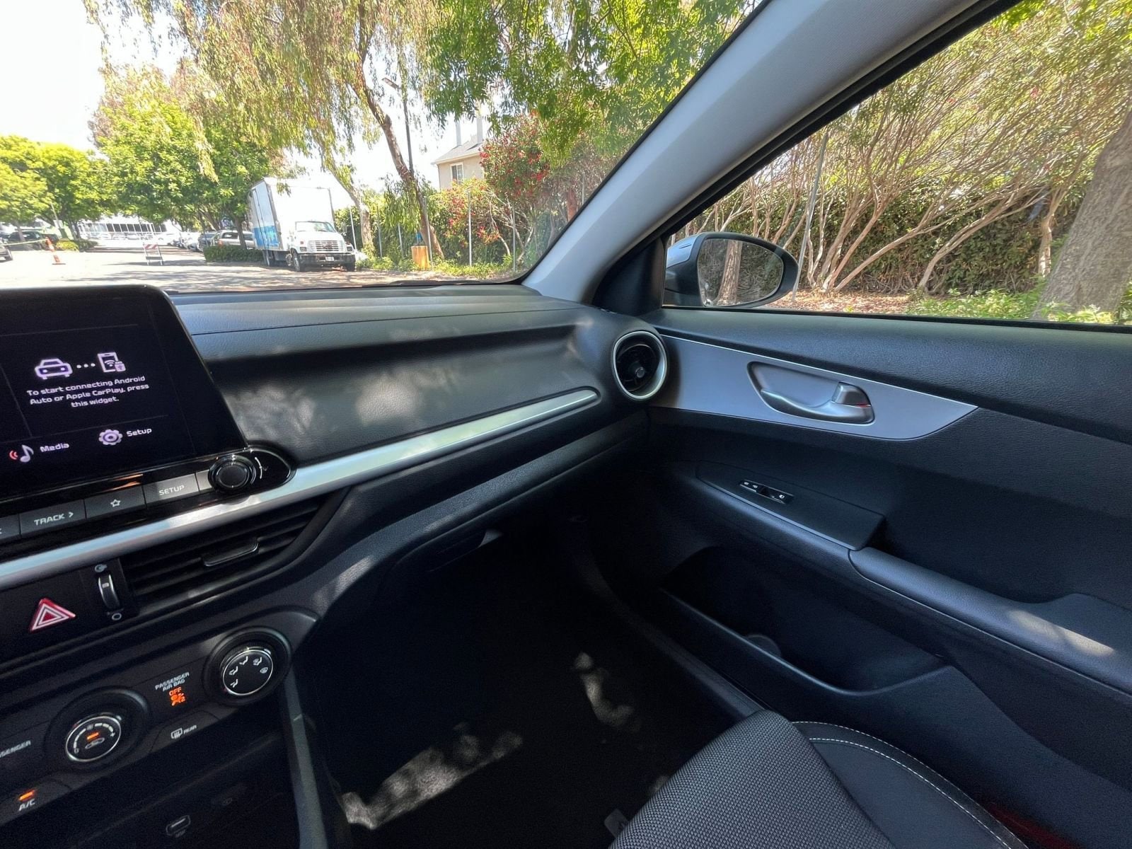 Thumbnail: 2024 Kia Forte - 28
