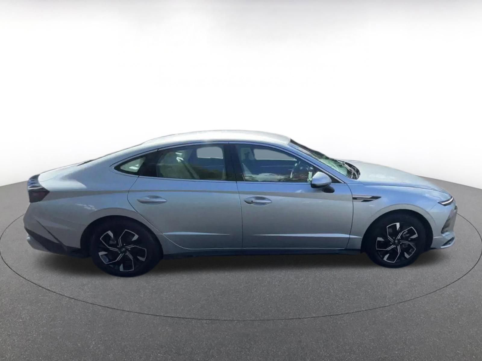 Thumbnail: 2025 Hyundai Sonata - 16