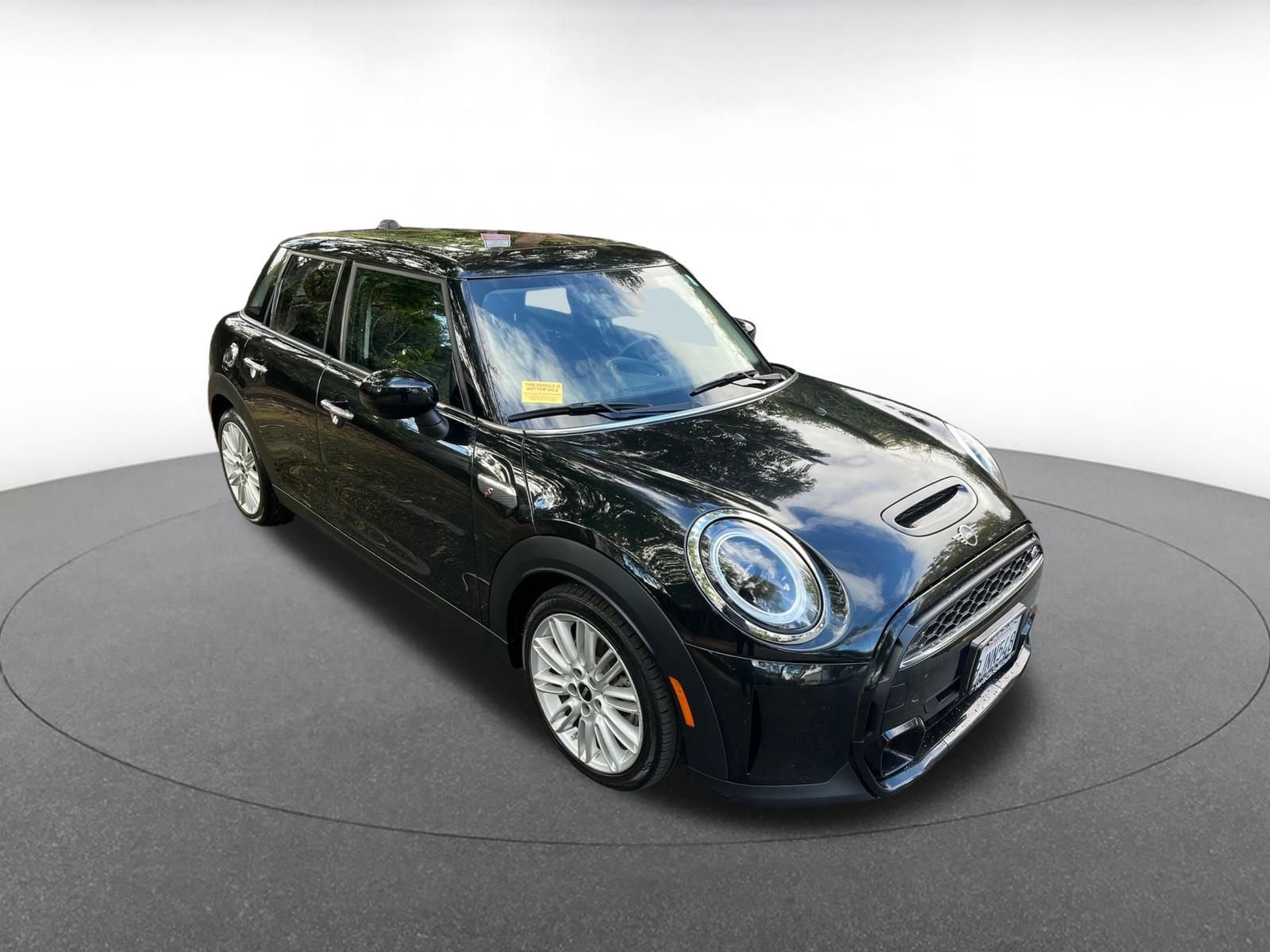 Thumbnail: 2024 MINI Cooper Hardtop - 1