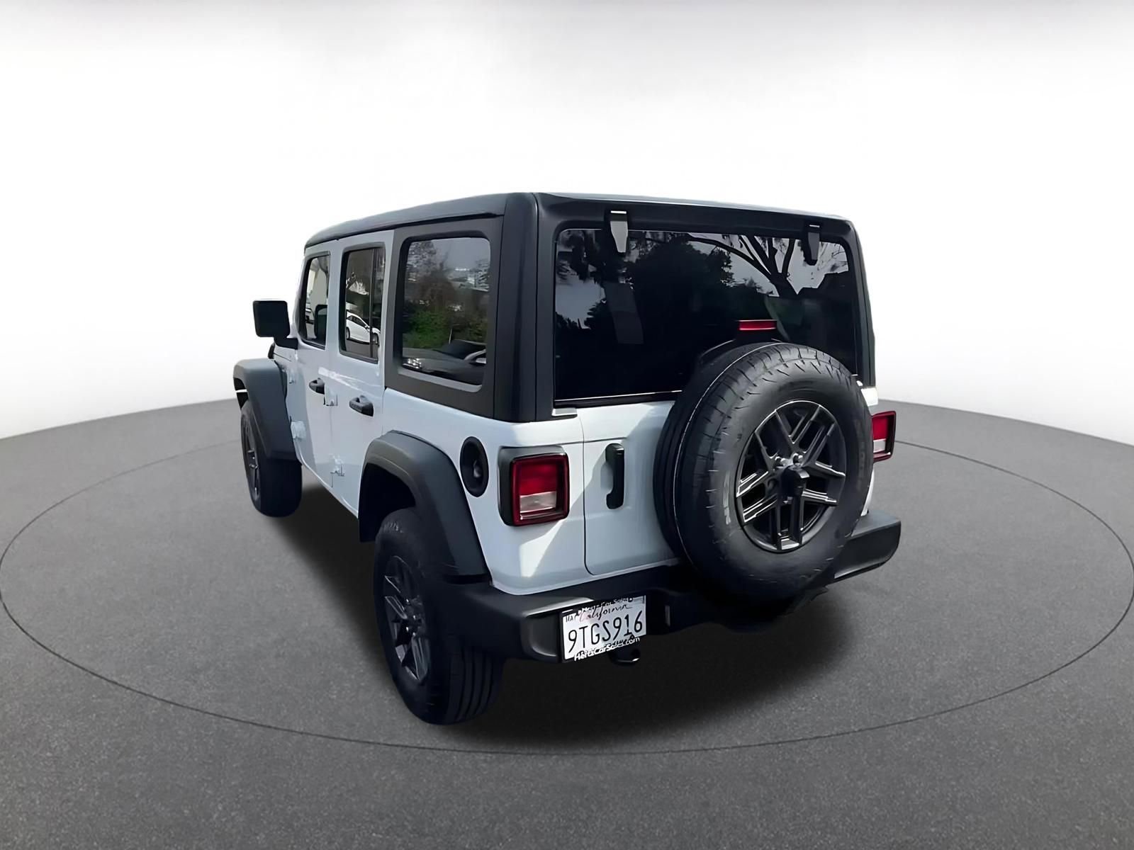 Thumbnail: 2025 Jeep Wrangler - 10