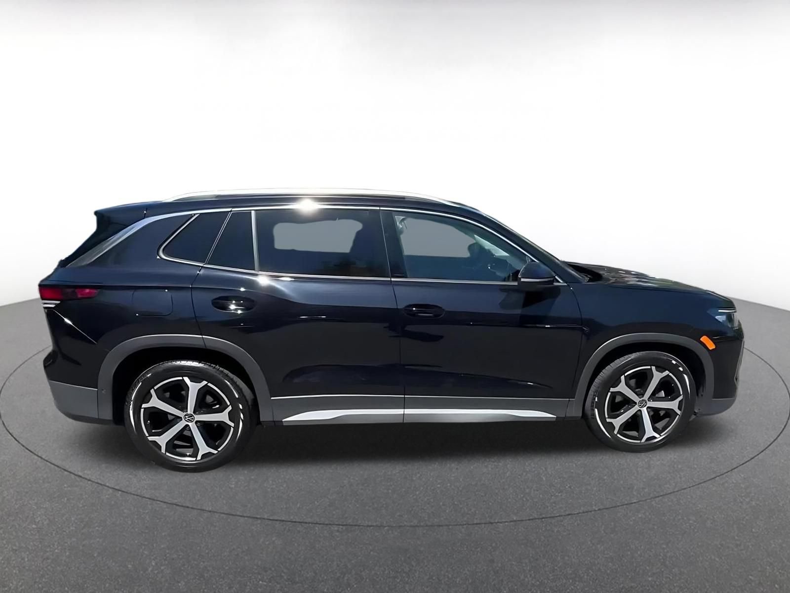 Thumbnail: 2026 Volkswagen Tiguan - 16