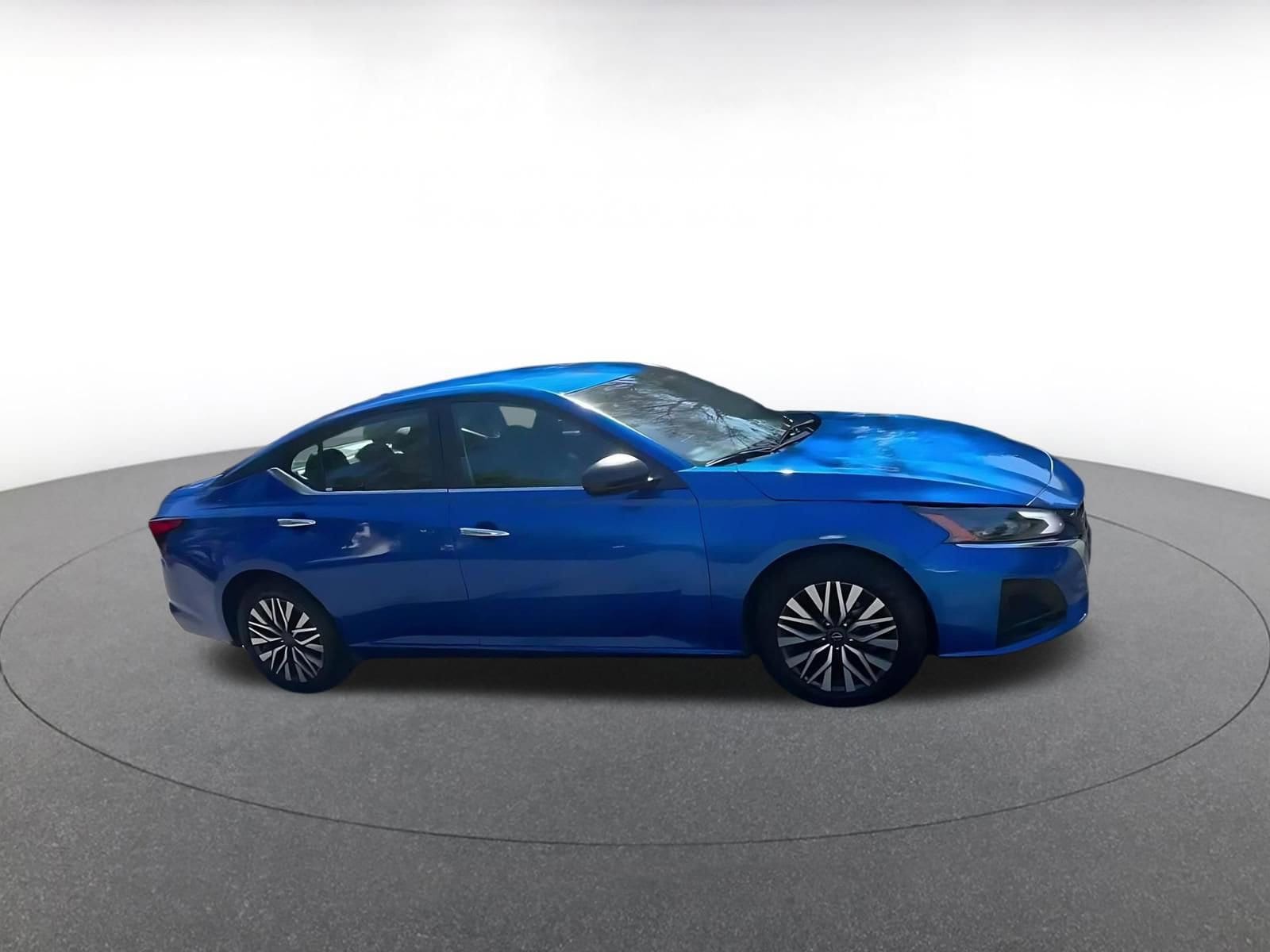 Thumbnail: 2025 Nissan Altima - 2