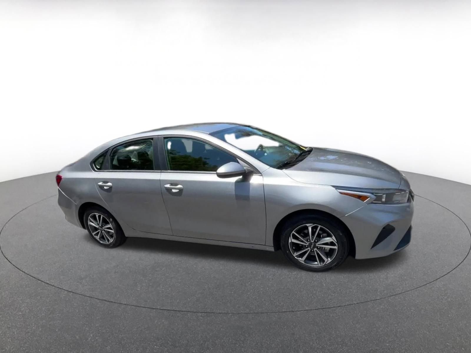 Thumbnail: 2024 Kia Forte - 2