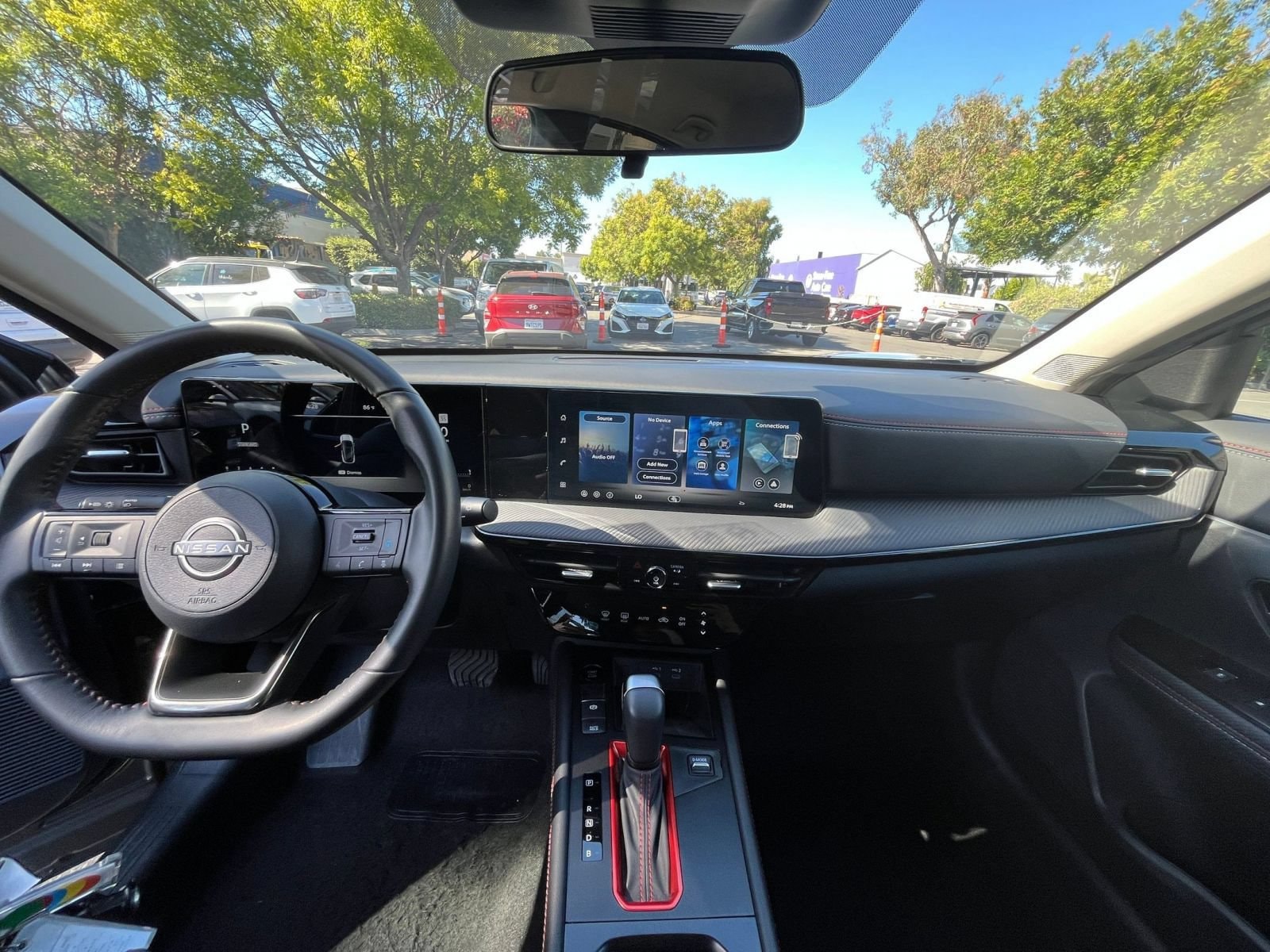 Thumbnail: 2026 Nissan Kicks - 32