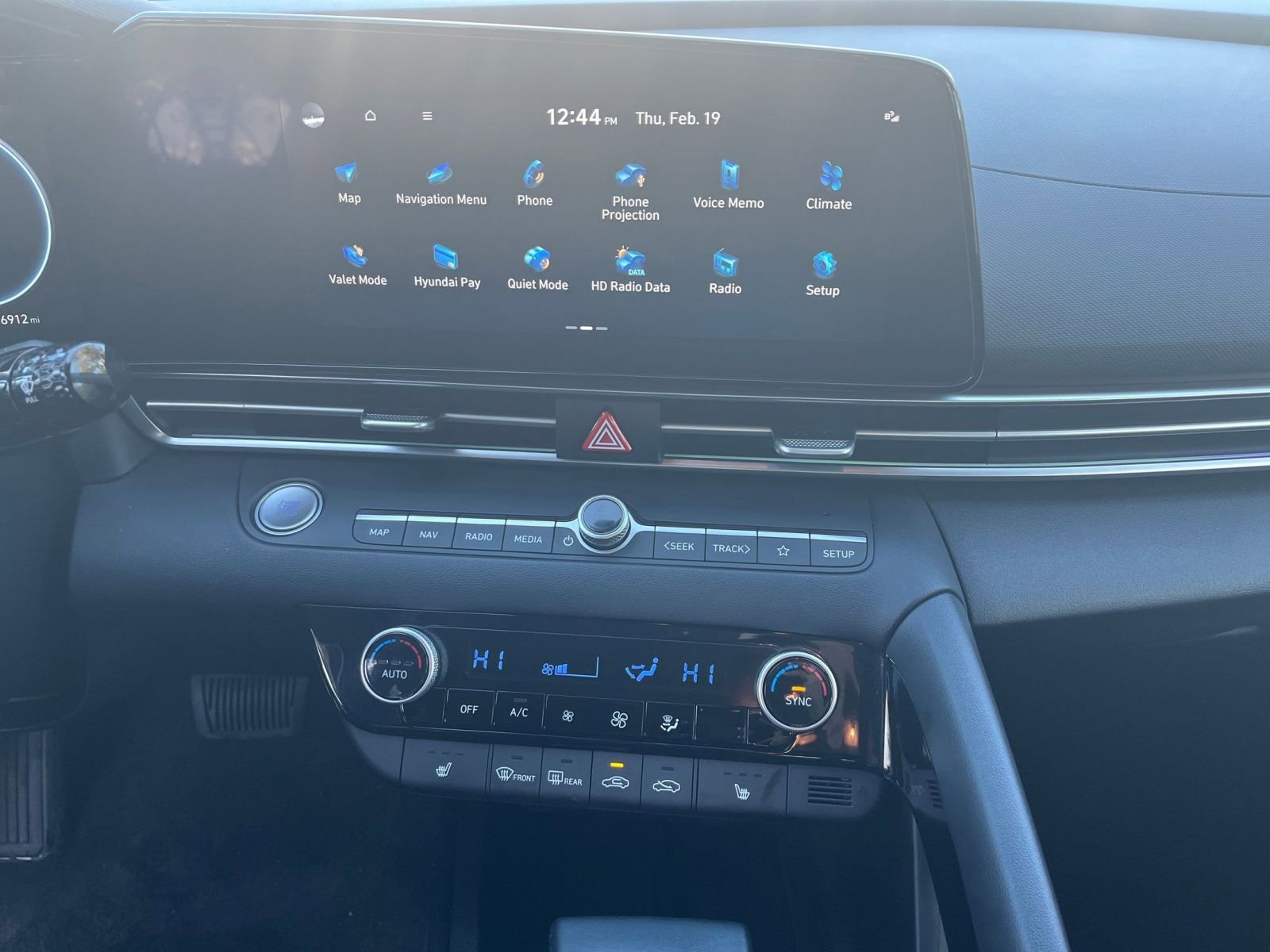 Thumbnail: 2025 Hyundai Elantra - 17