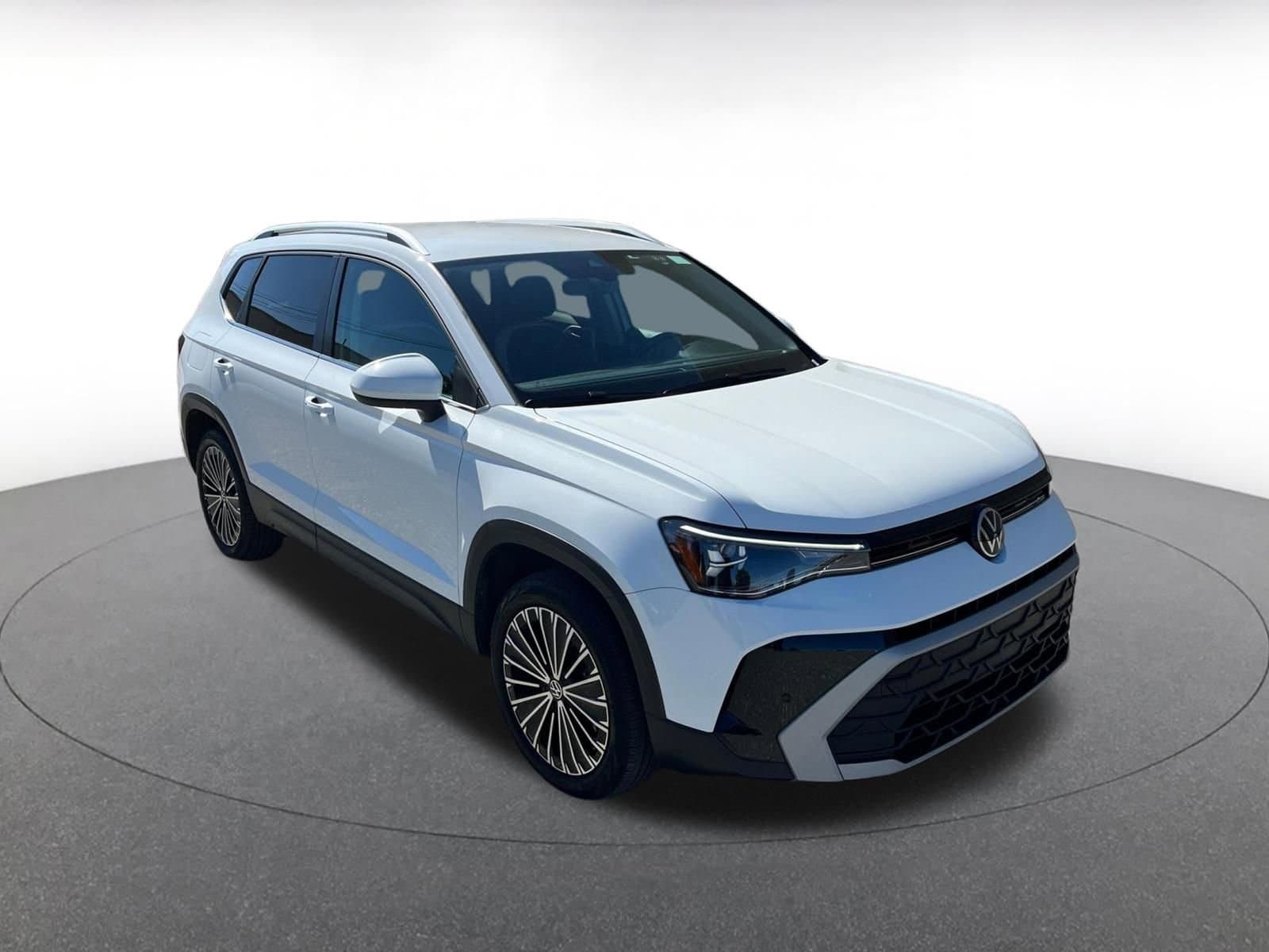 Thumbnail: 2025 Volkswagen Taos - 1