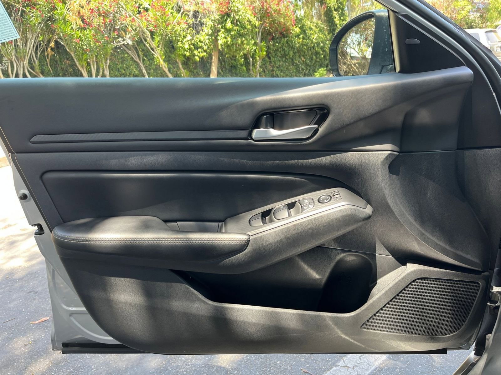 2024 Nissan Altima SV 16