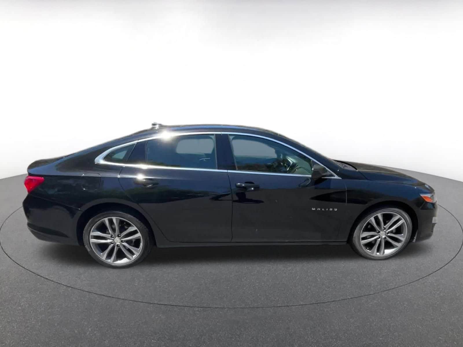 Thumbnail: 2024 Chevrolet Malibu - 16