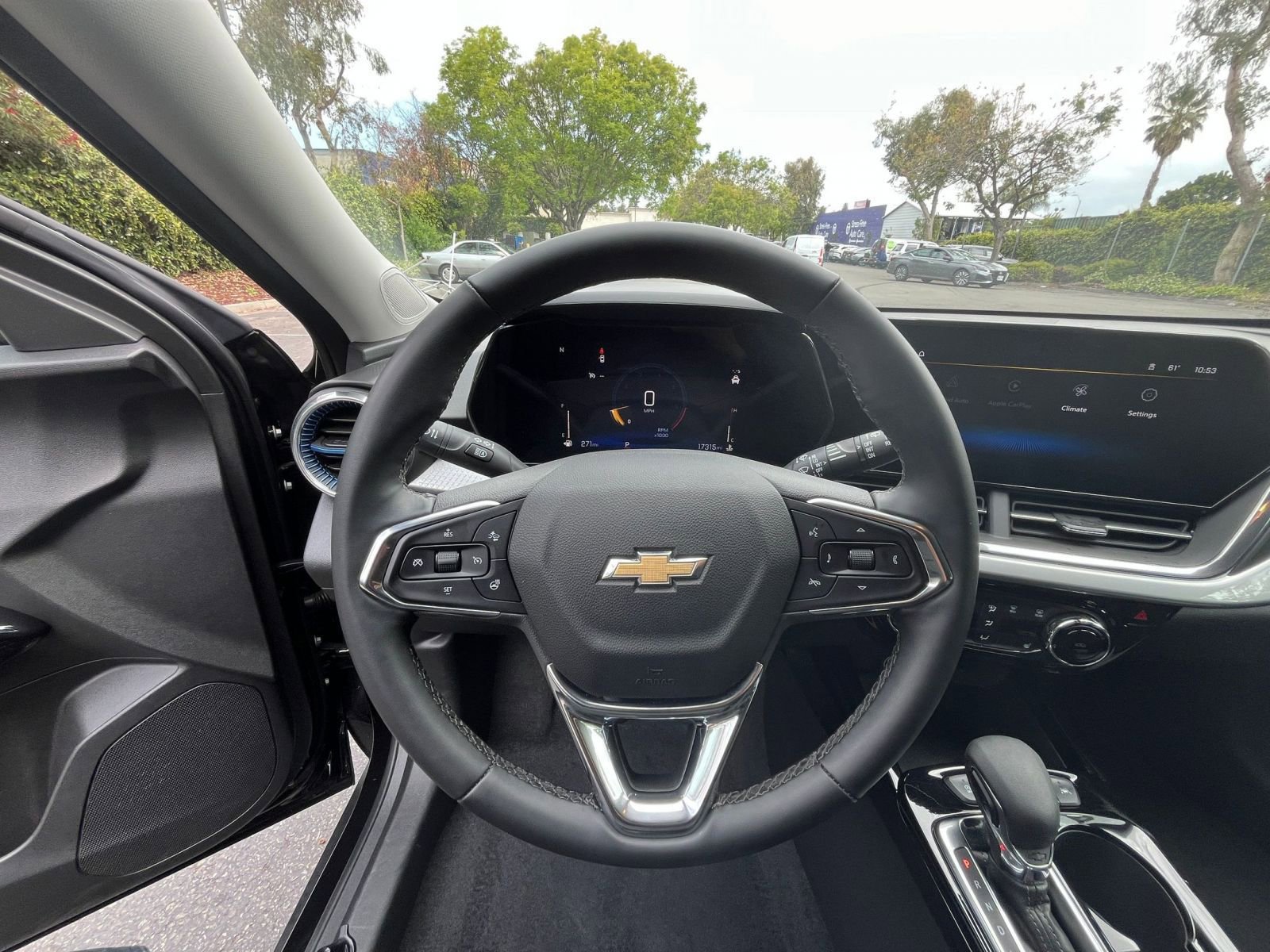 Thumbnail: 2025 Chevrolet Trax - 33