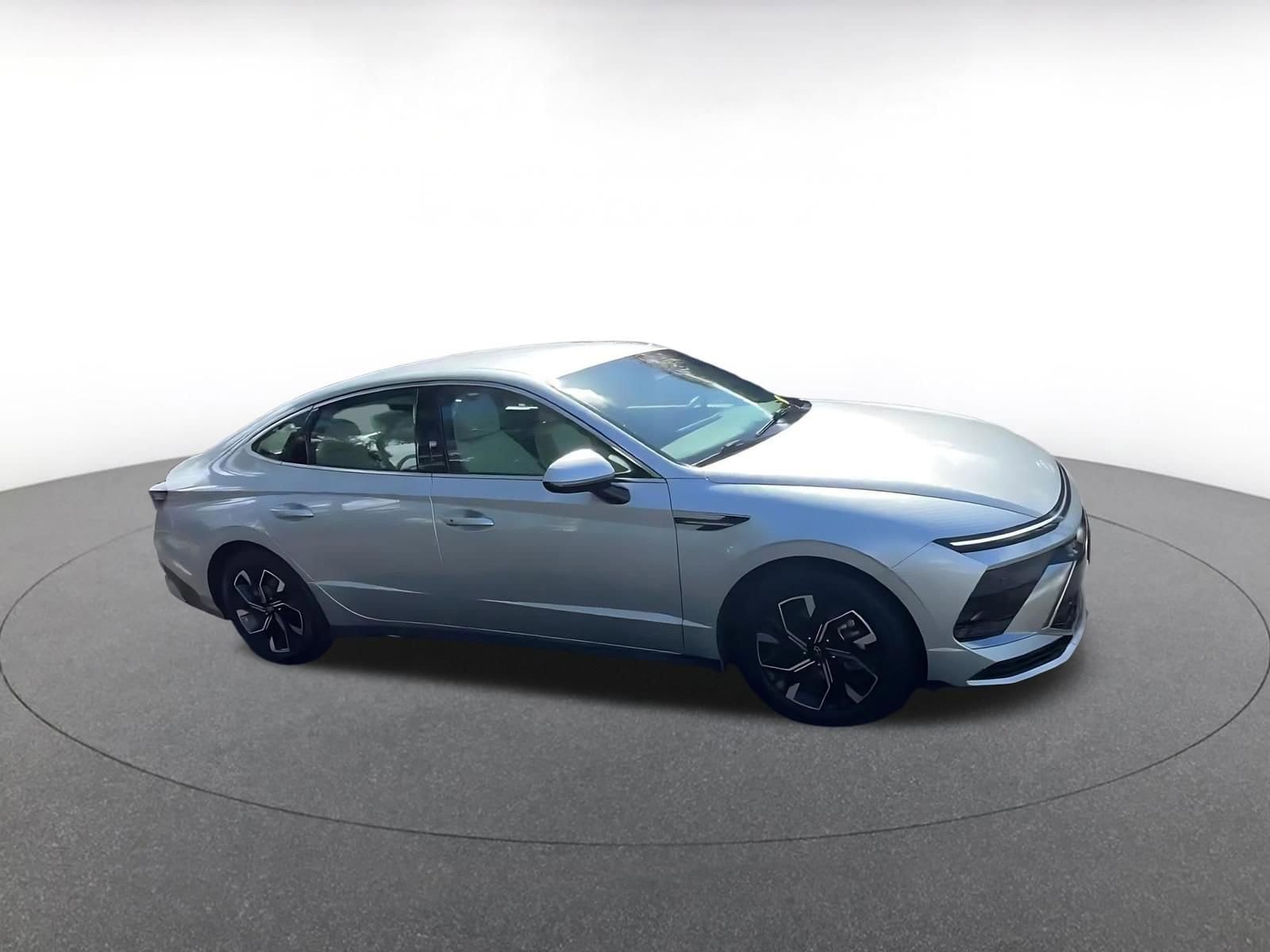 Thumbnail: 2025 Hyundai Sonata - 2