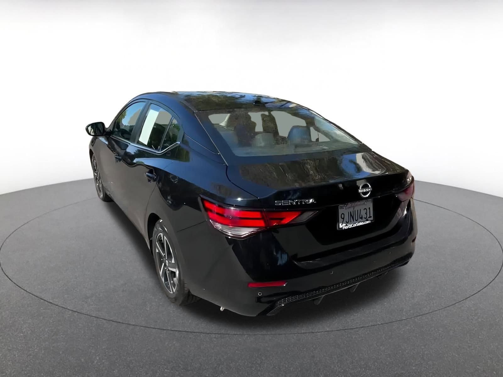 Thumbnail: 2024 Nissan Sentra - 9