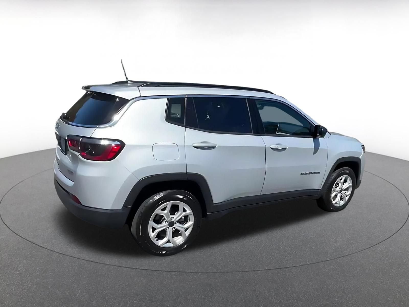 Thumbnail: 2025 Jeep Compass - 15