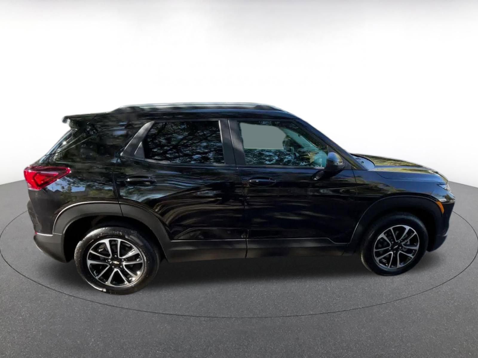 Thumbnail: 2025 Chevrolet TrailBlazer - 16