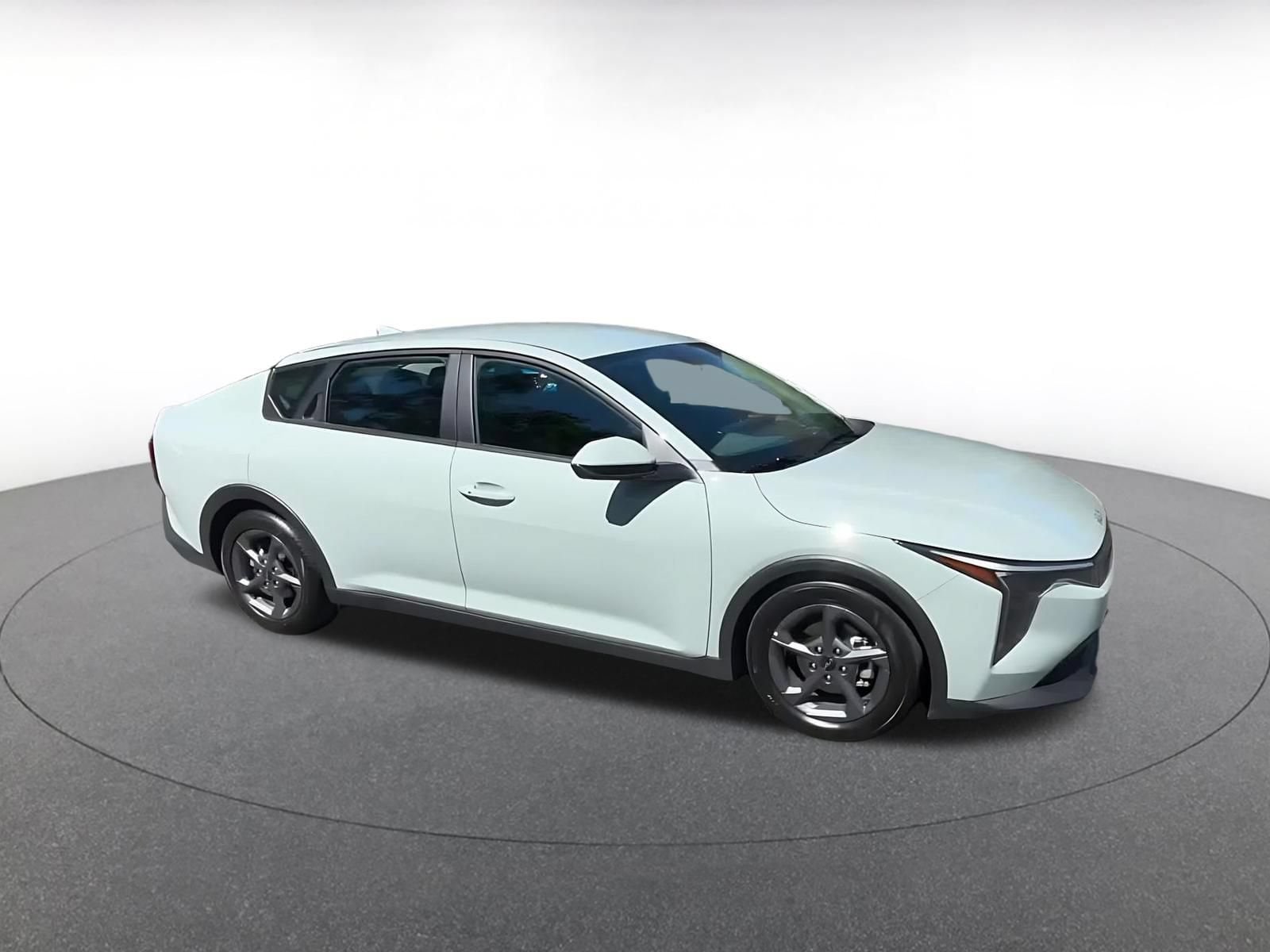 Thumbnail: 2025 Kia K4 - 2