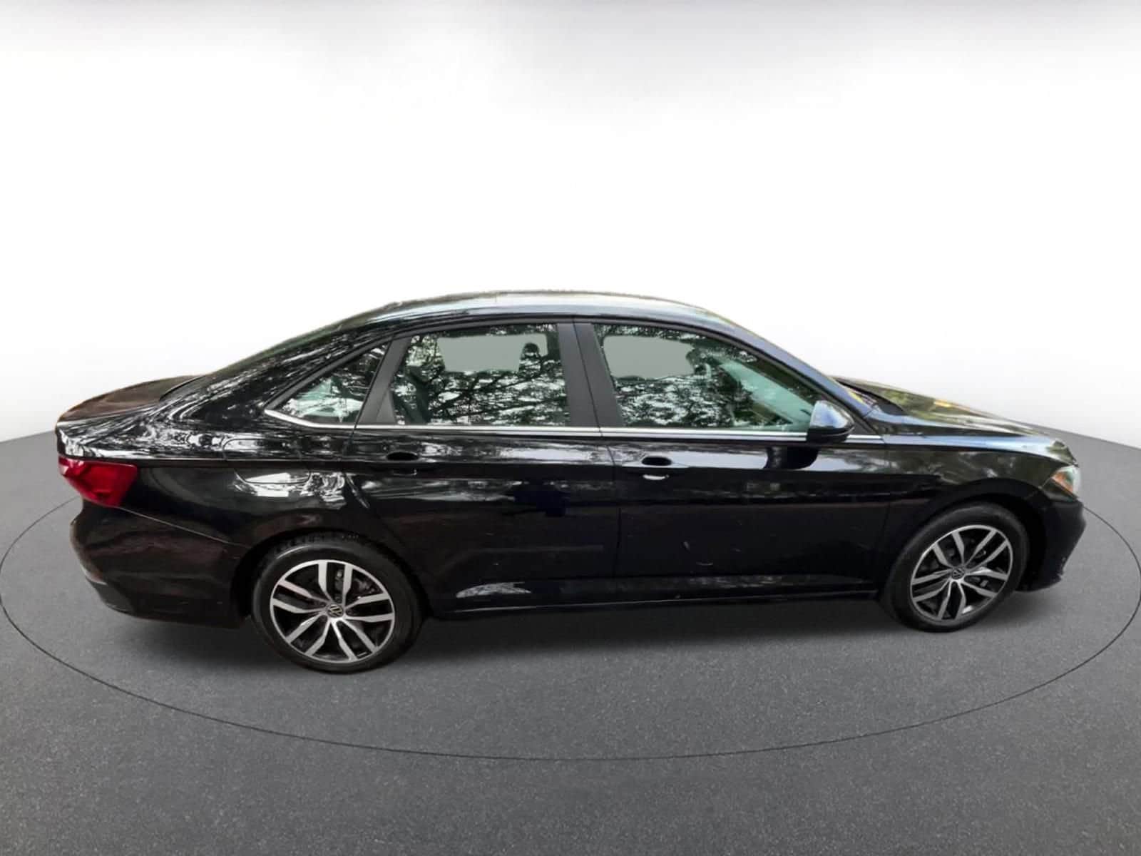 Thumbnail: 2025 Volkswagen Jetta - 16