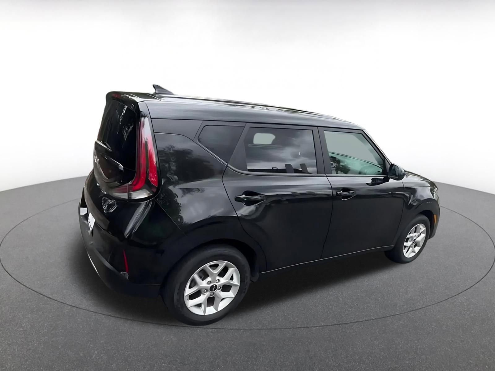 Thumbnail: 2025 Kia Soul - 15