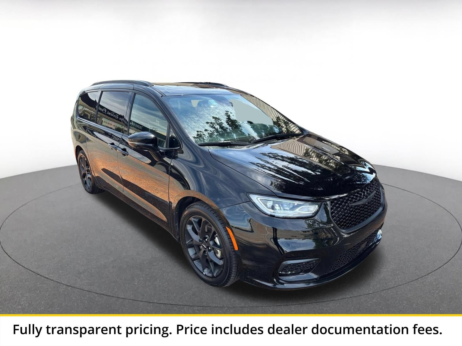 Thumbnail: 2025 Chrysler Pacifica - 1