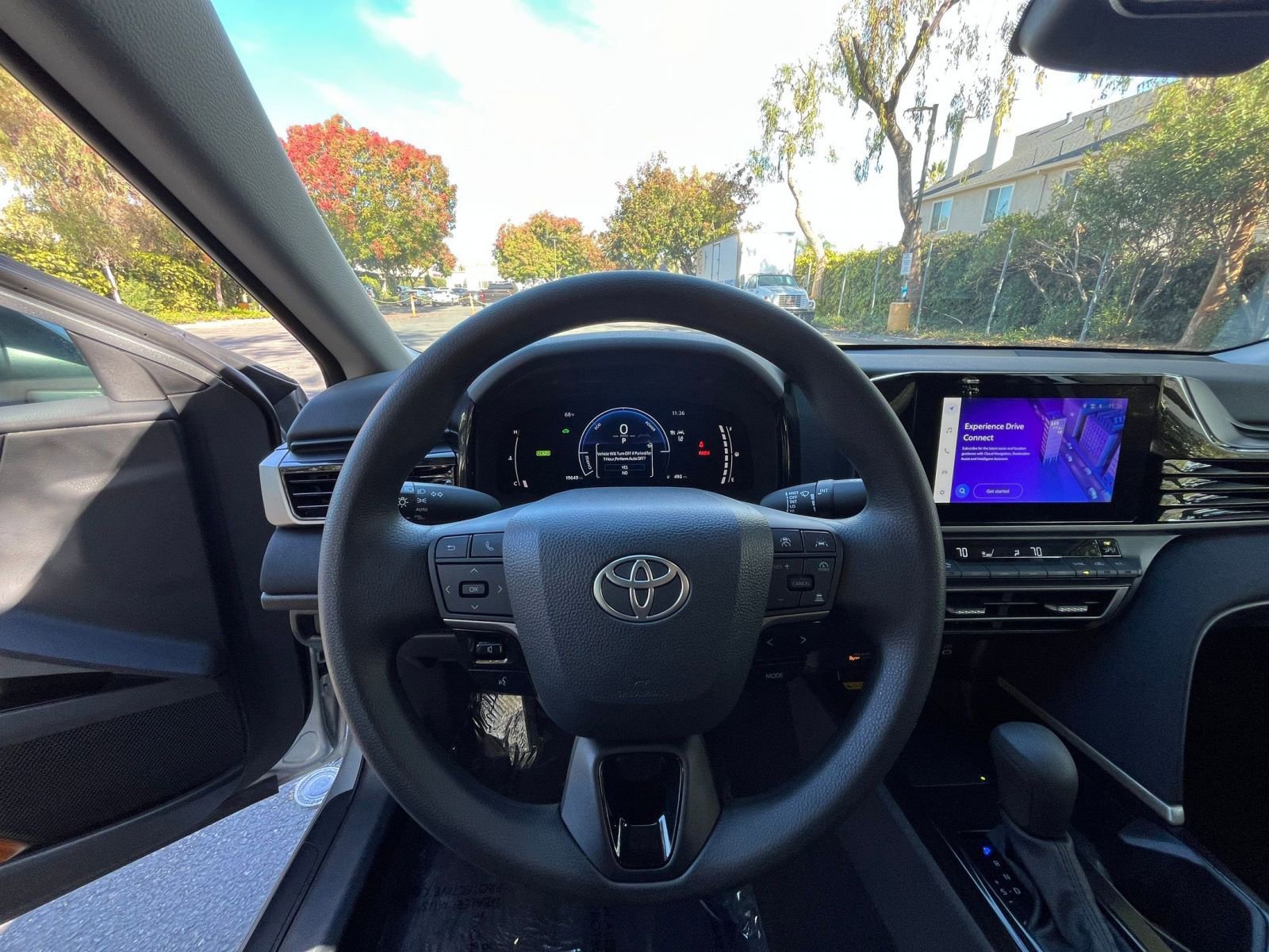 Thumbnail: 2025 Toyota Camry - 33