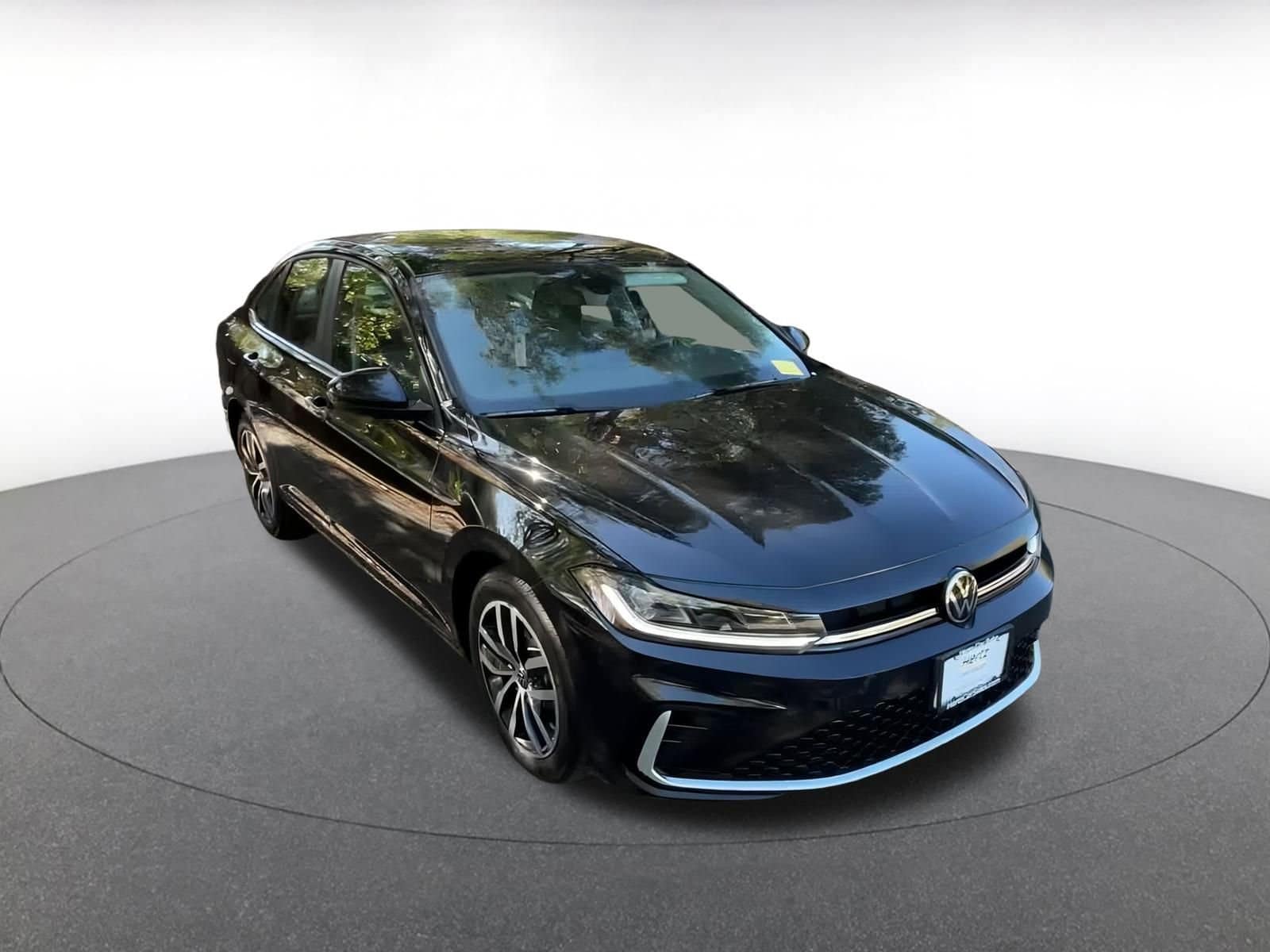 Thumbnail: 2025 Volkswagen Jetta - 3