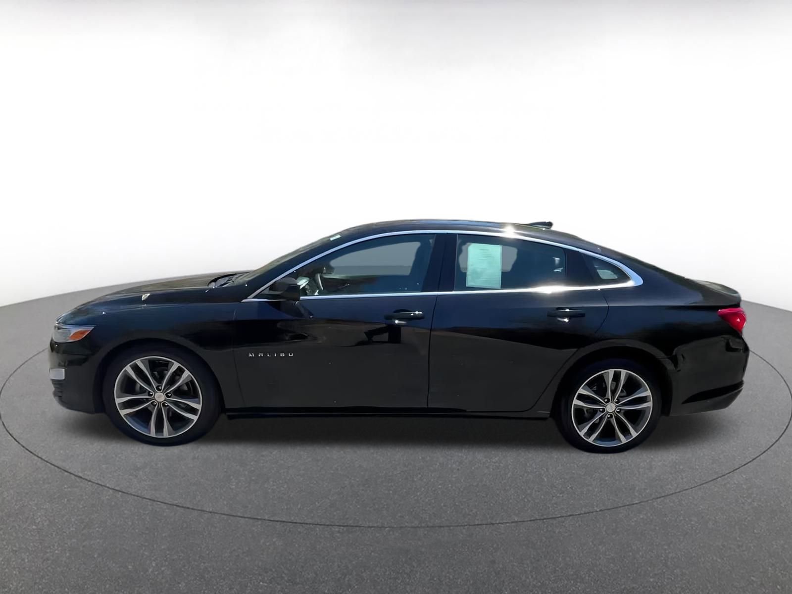 Thumbnail: 2024 Chevrolet Malibu - 9