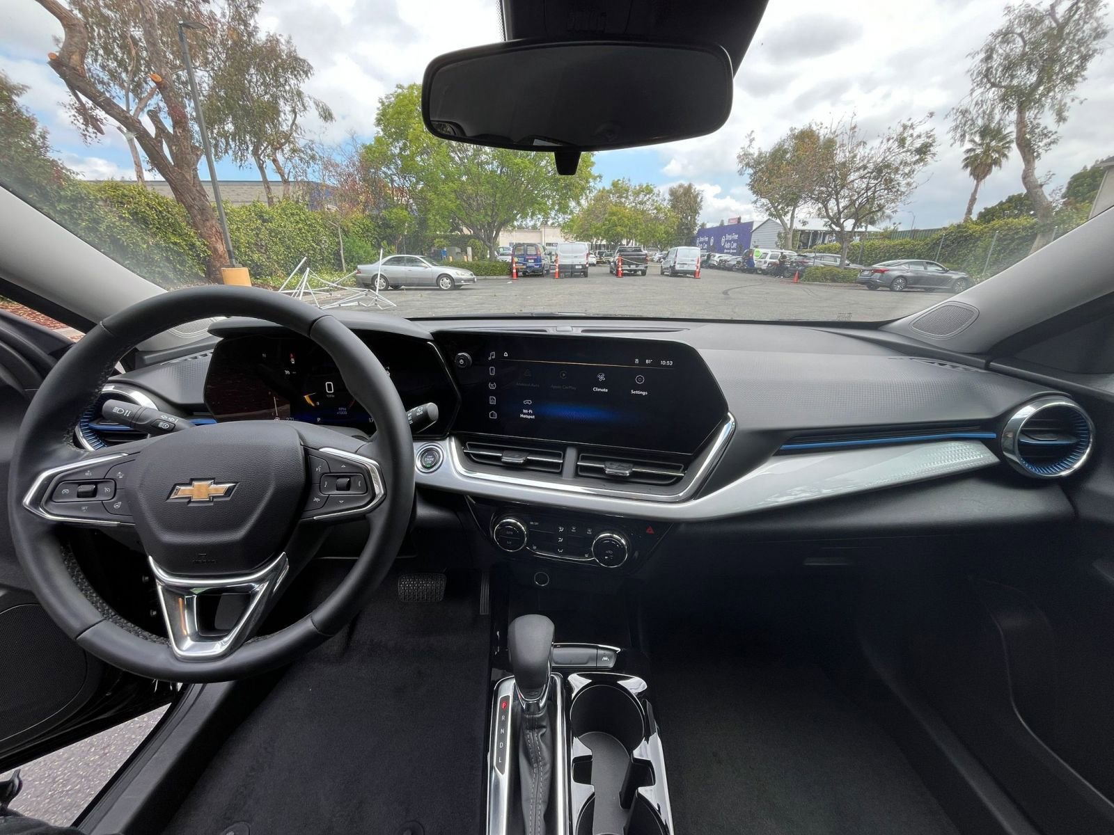 Thumbnail: 2025 Chevrolet Trax - 32
