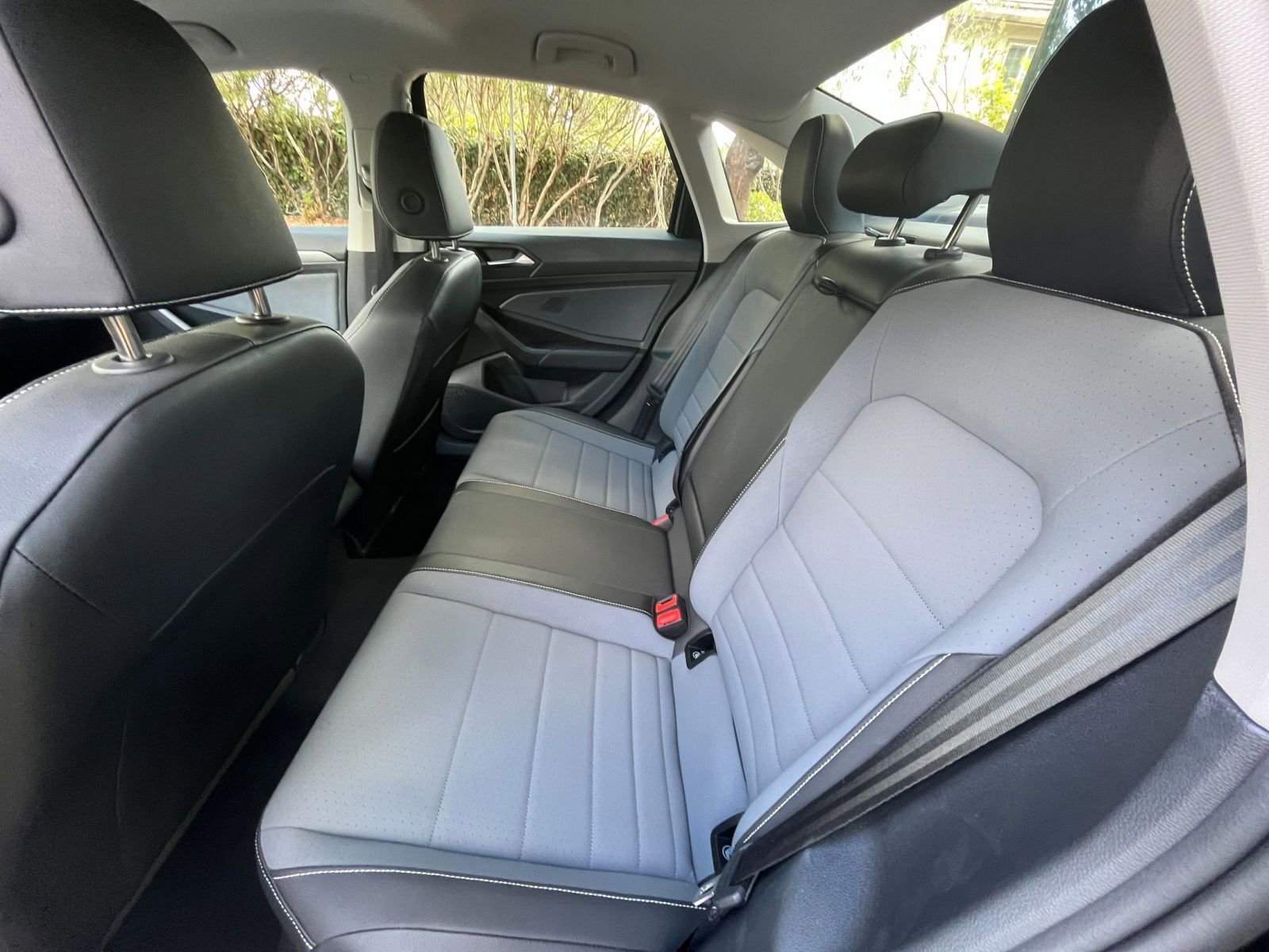 Thumbnail: 2025 Volkswagen Jetta - 24