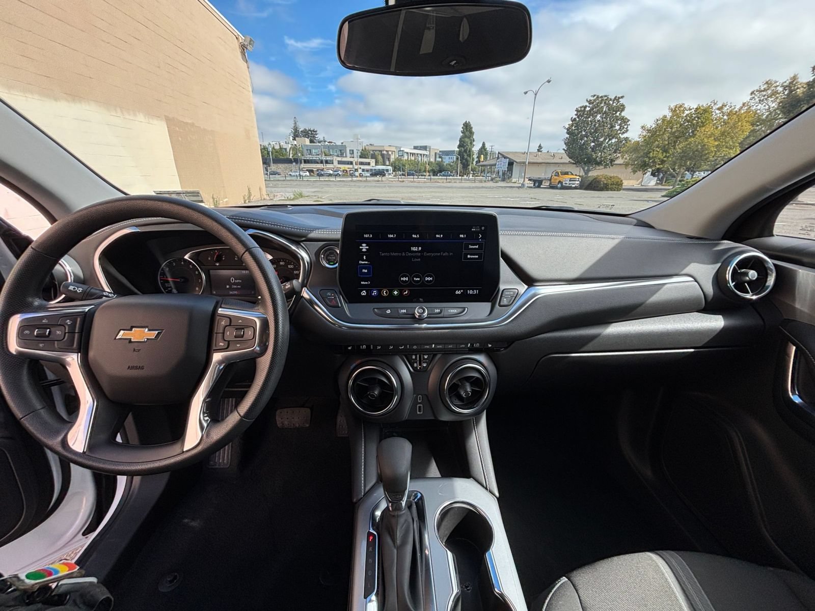Thumbnail: 2025 Chevrolet Blazer - 28