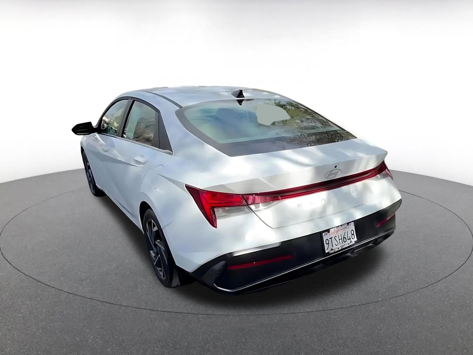 Thumbnail: 2025 Hyundai Elantra - 11