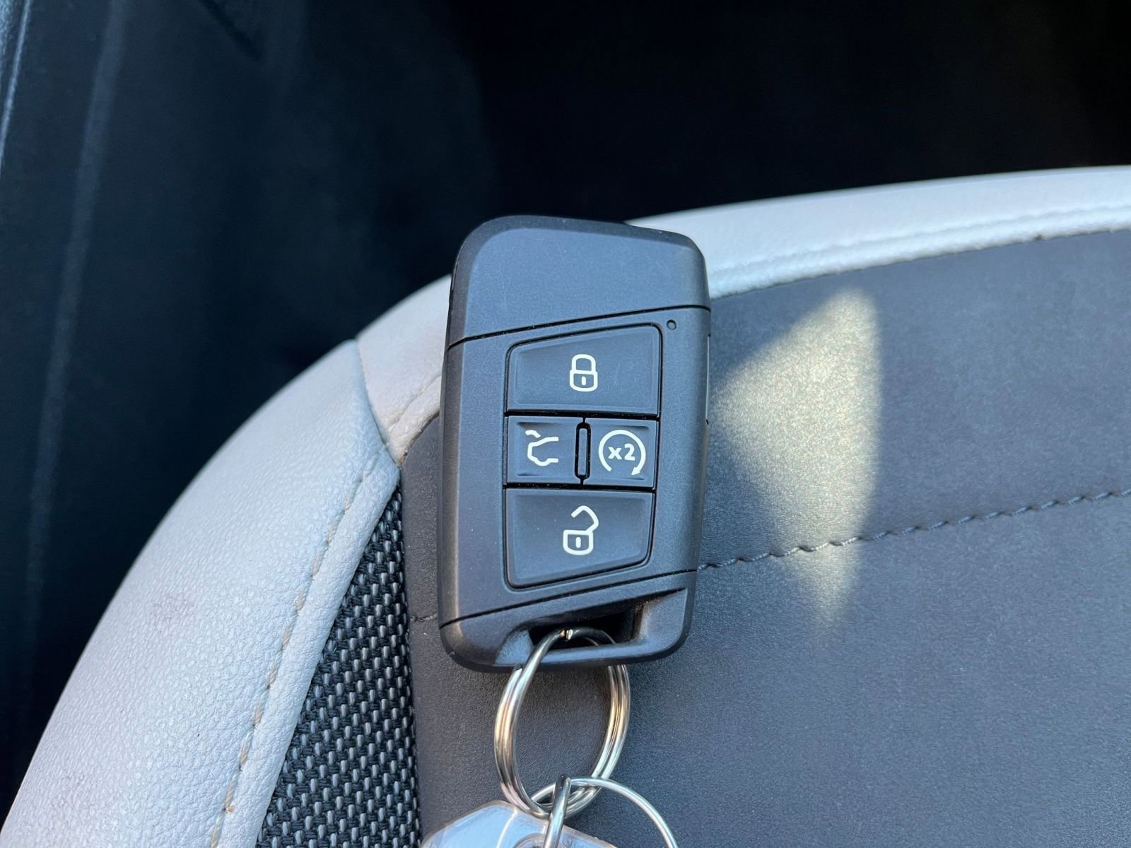 Thumbnail: 2025 Volkswagen Taos - 21